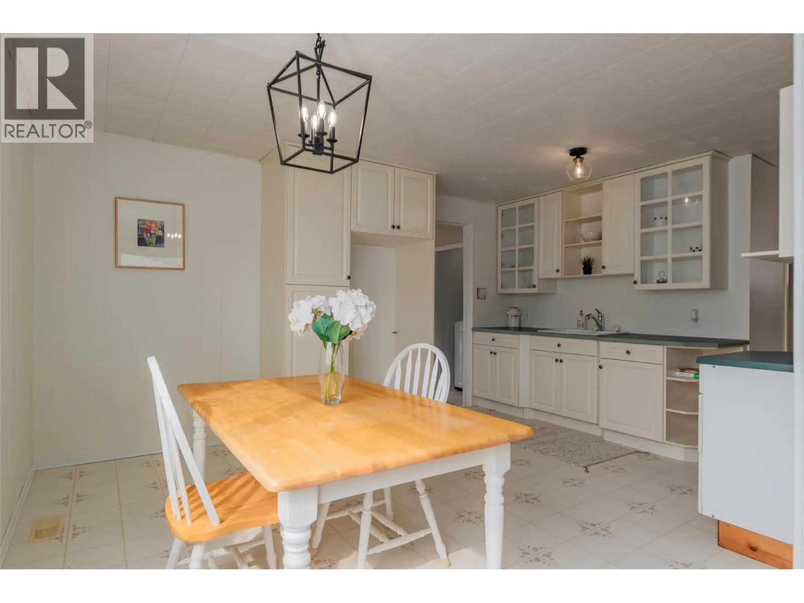 703 Hermia Crescent