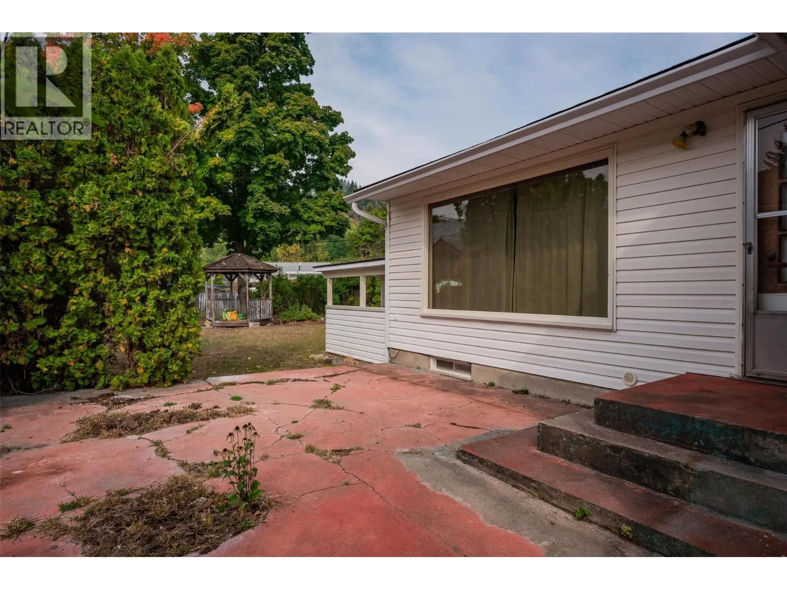 703 Hermia Crescent