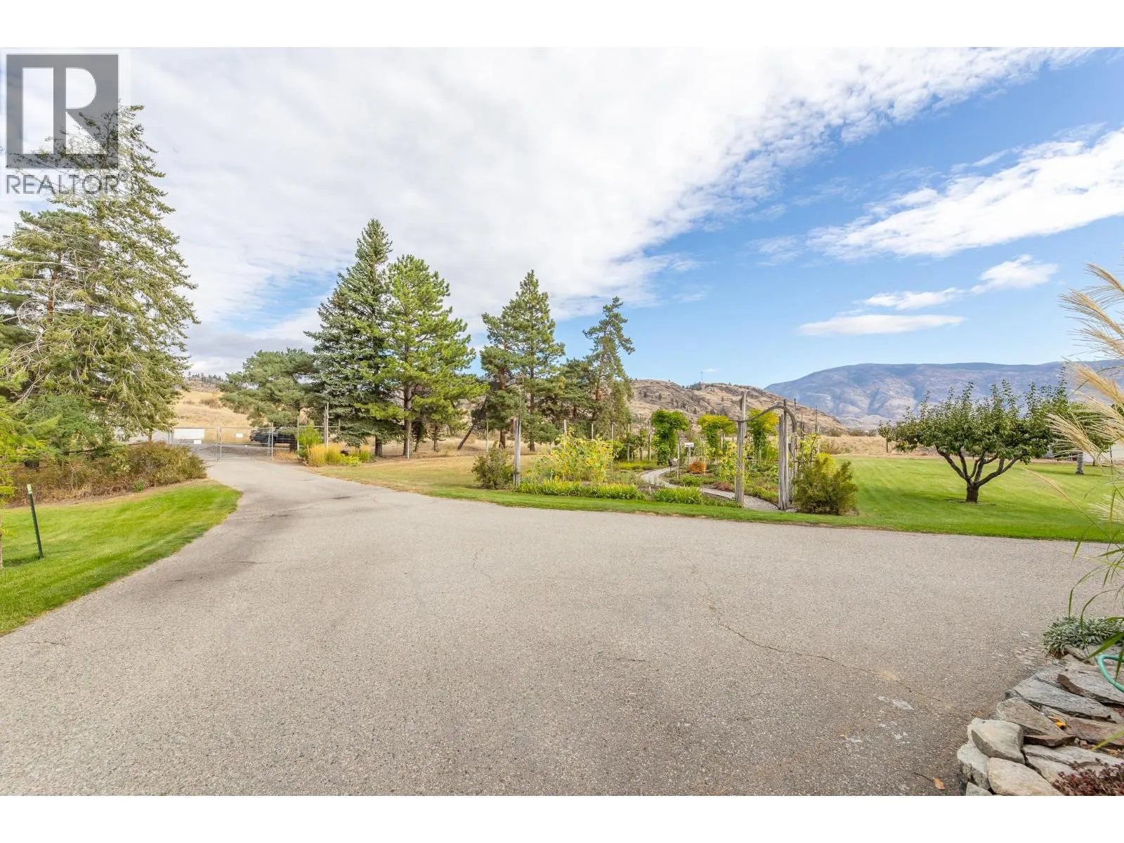 101 Knippelberg Road