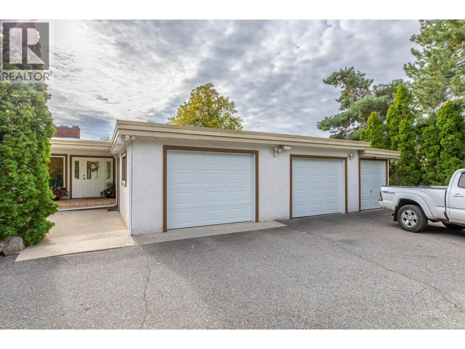 101 Knippelberg Road