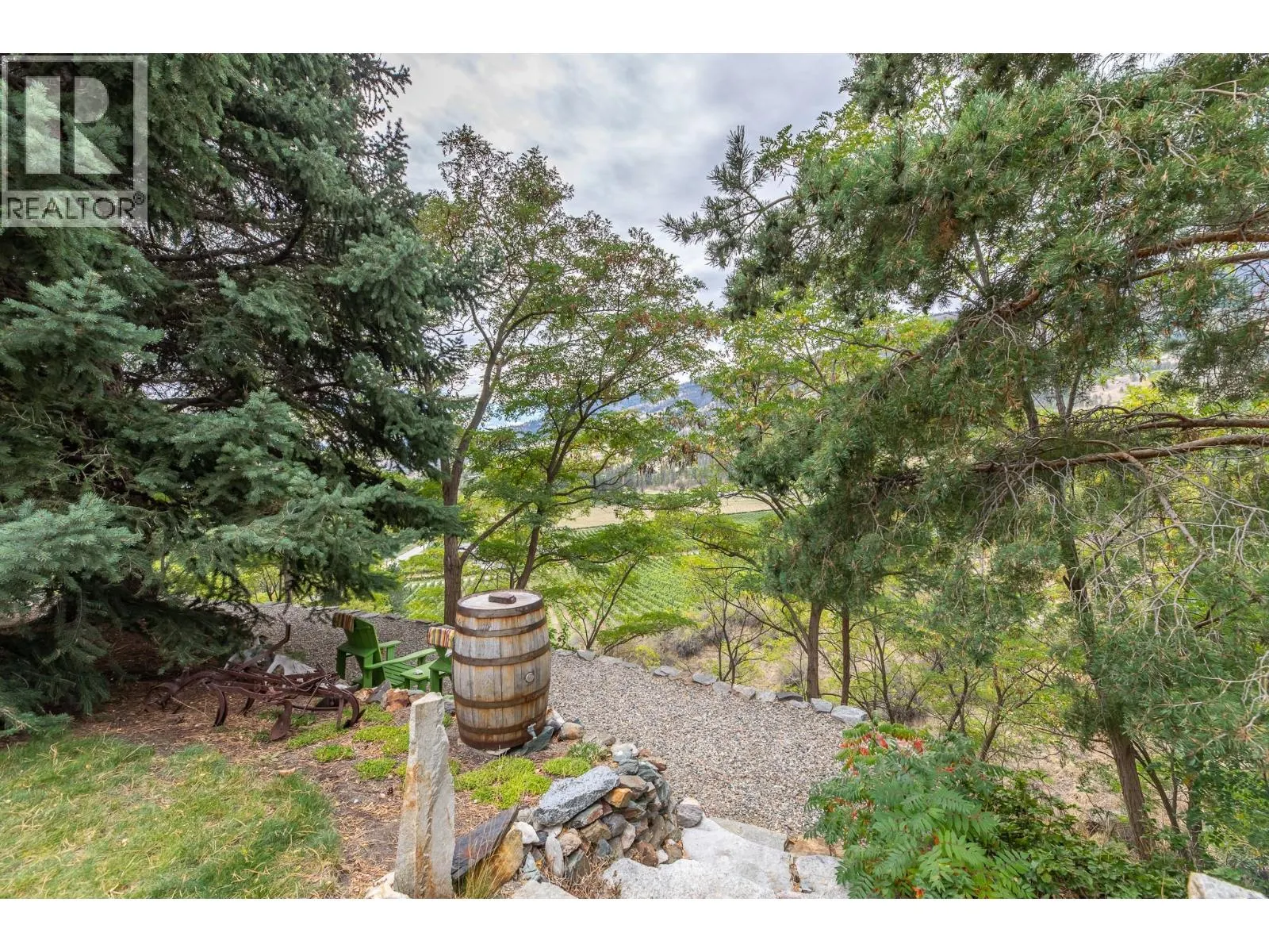 101 Knippelberg Road
