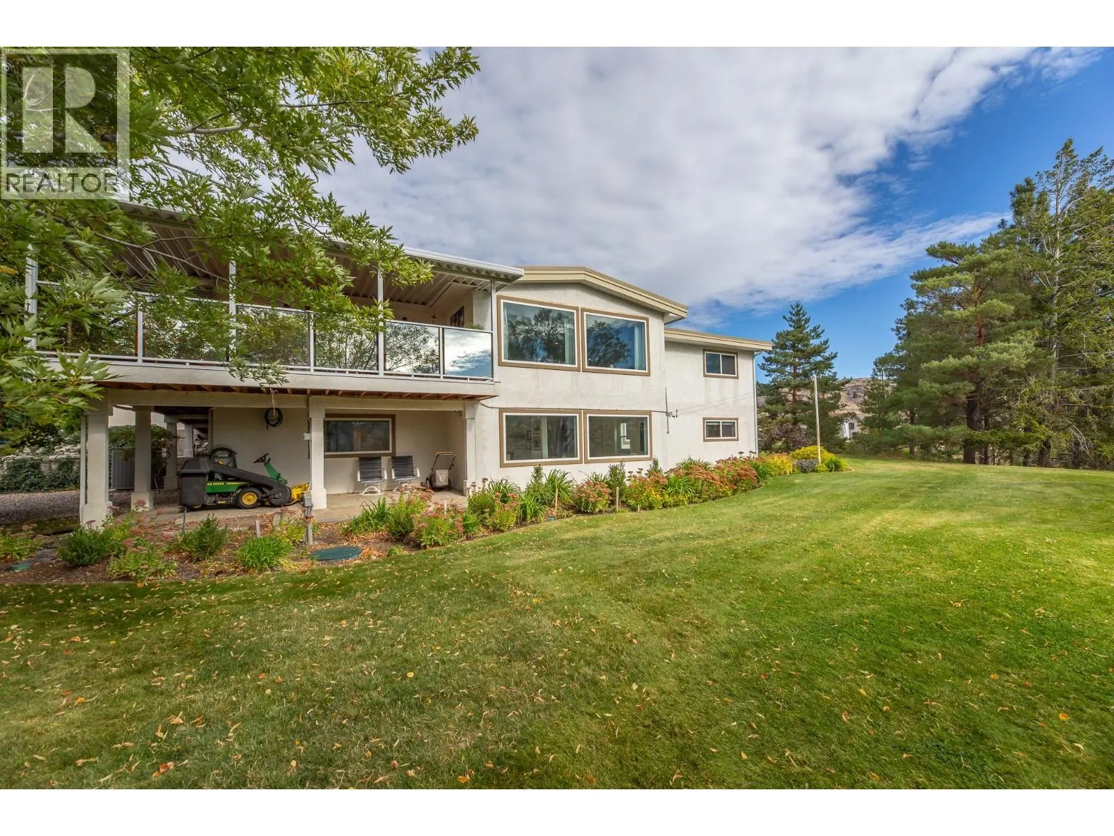 101 Knippelberg Road