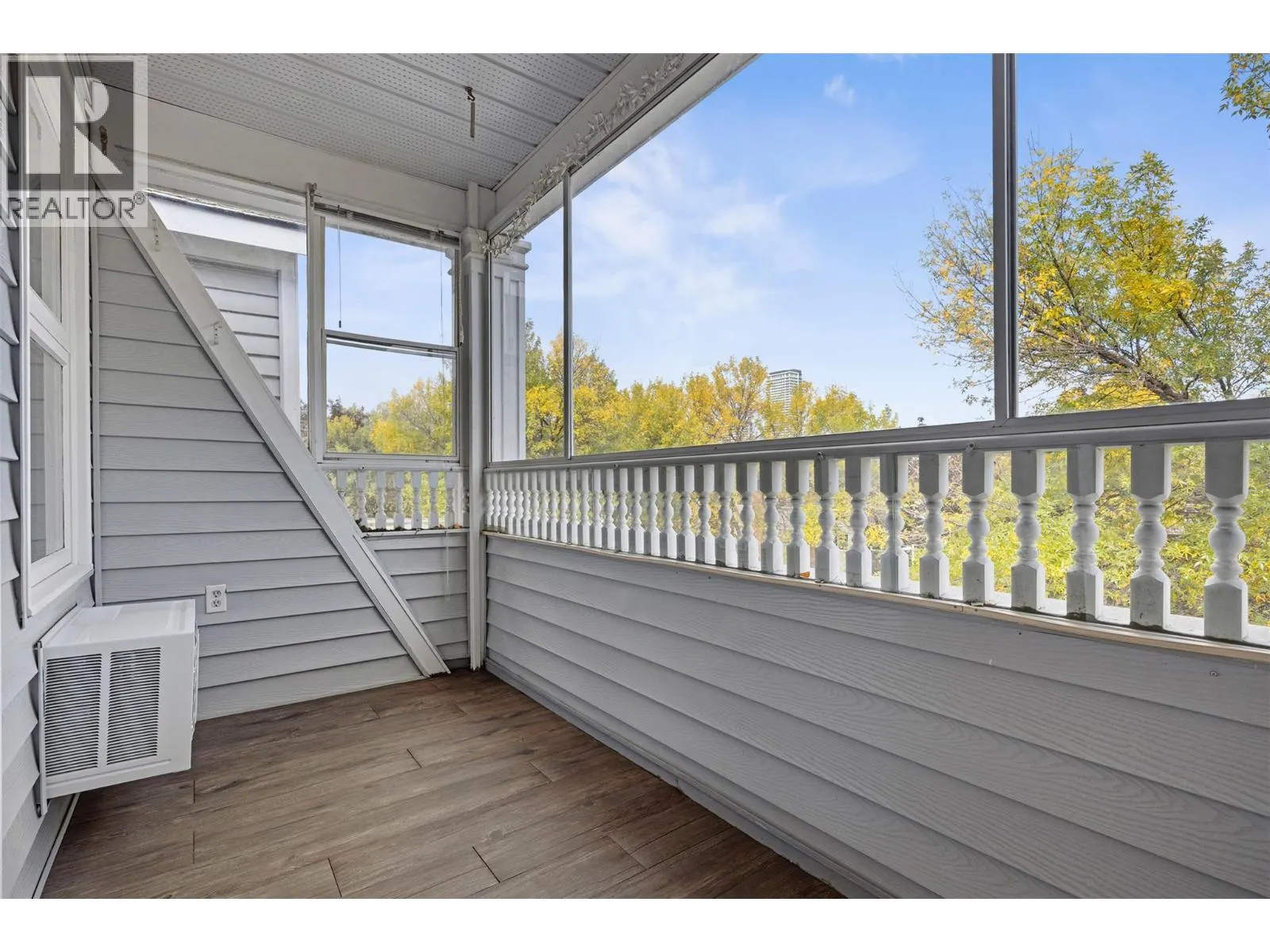 575 Sutherland Avenue Unit# 310