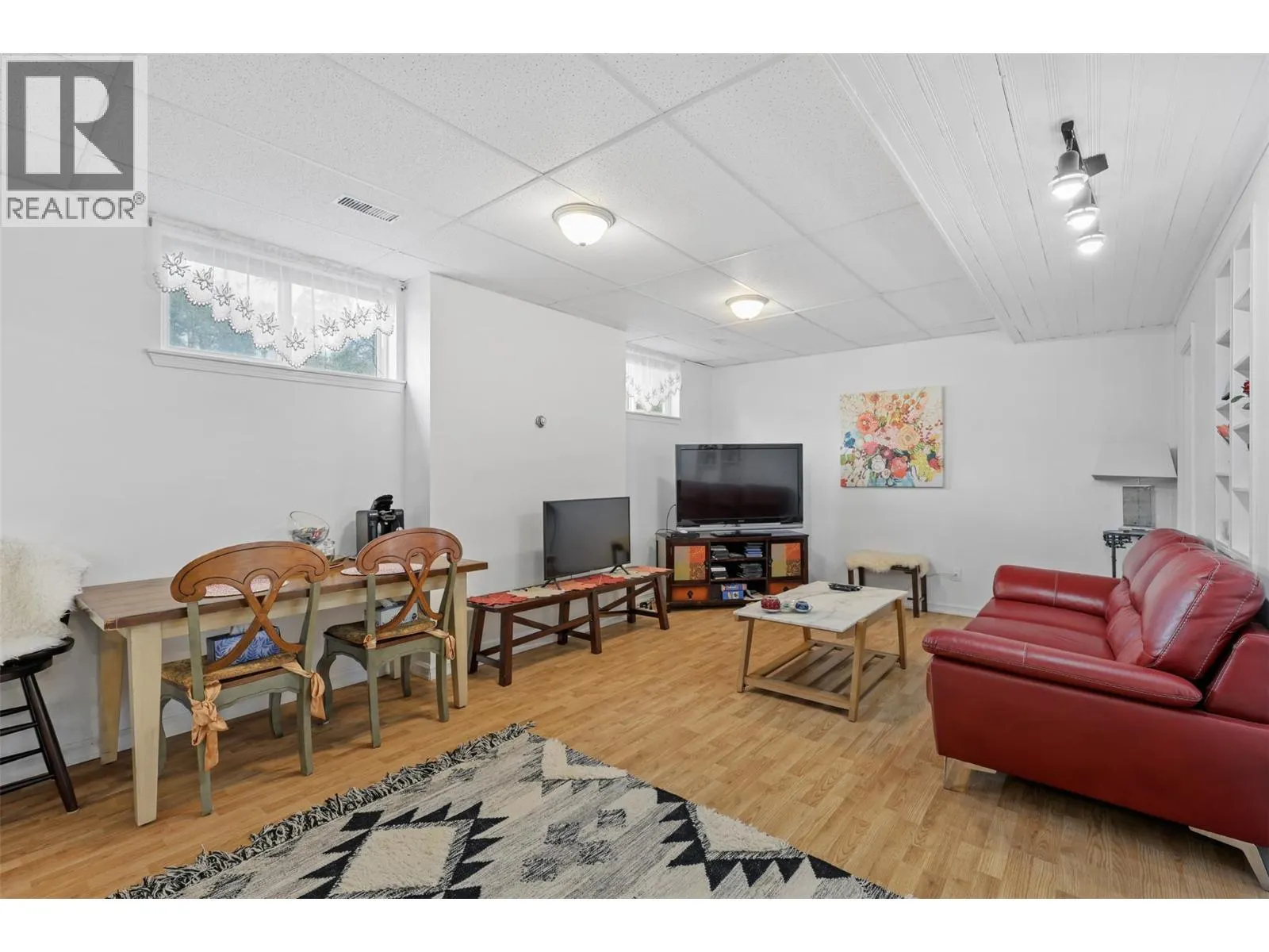 314 LINDEN Road