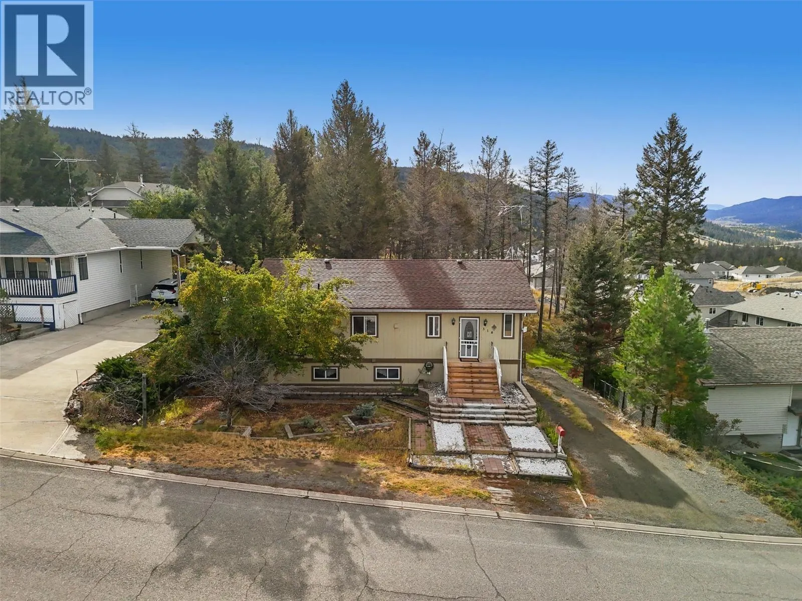 314 LINDEN Road