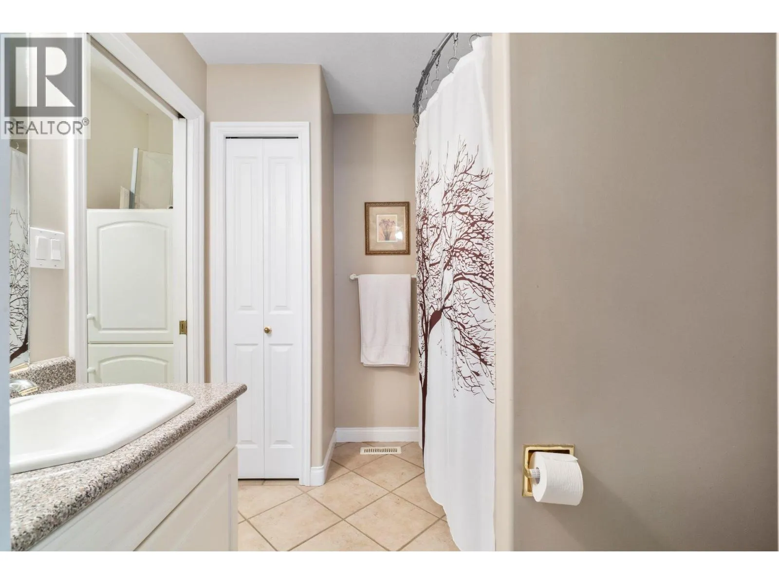 2550 Golf Course Drive Unit# 11