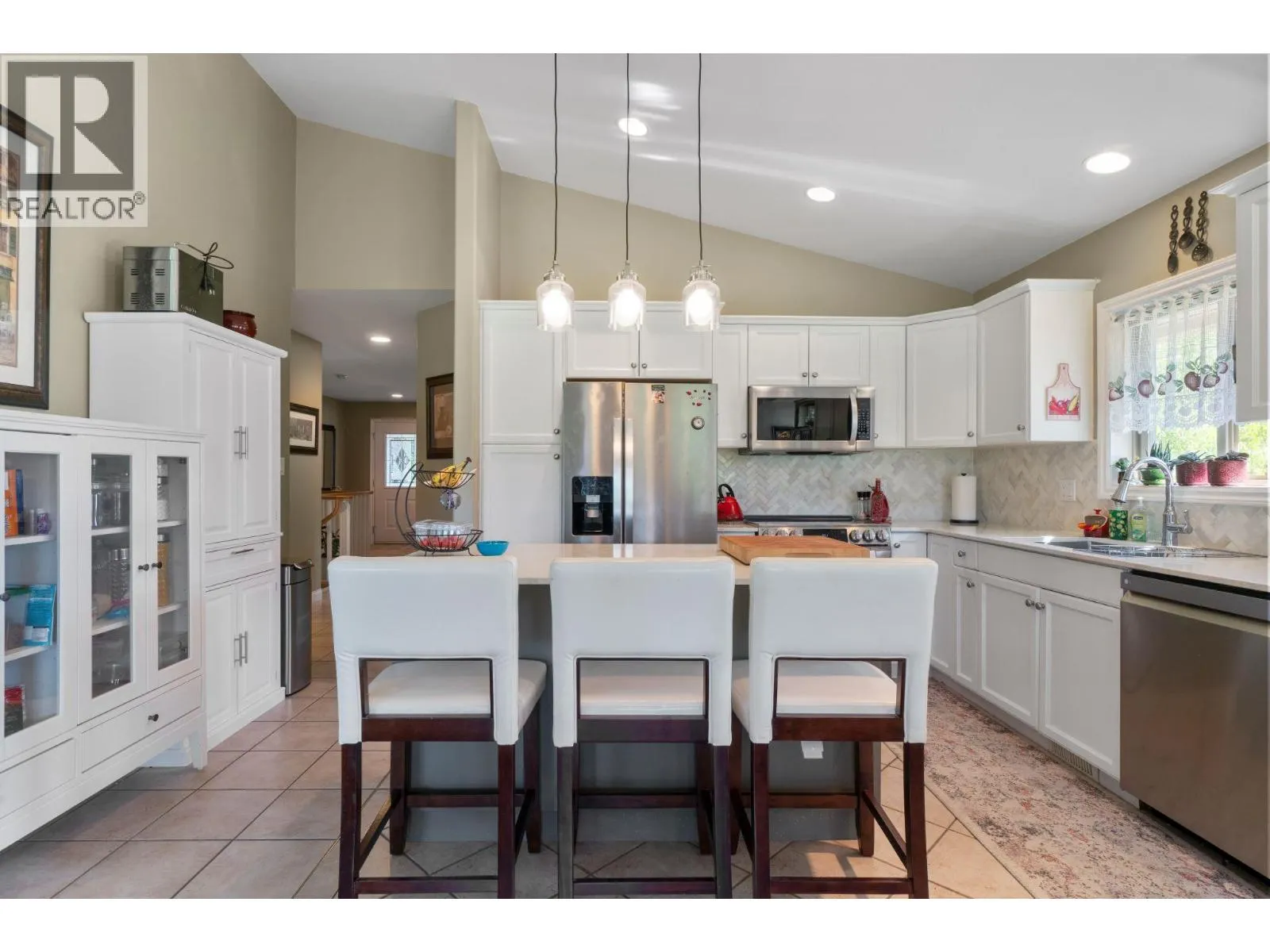 2550 Golf Course Drive Unit# 11