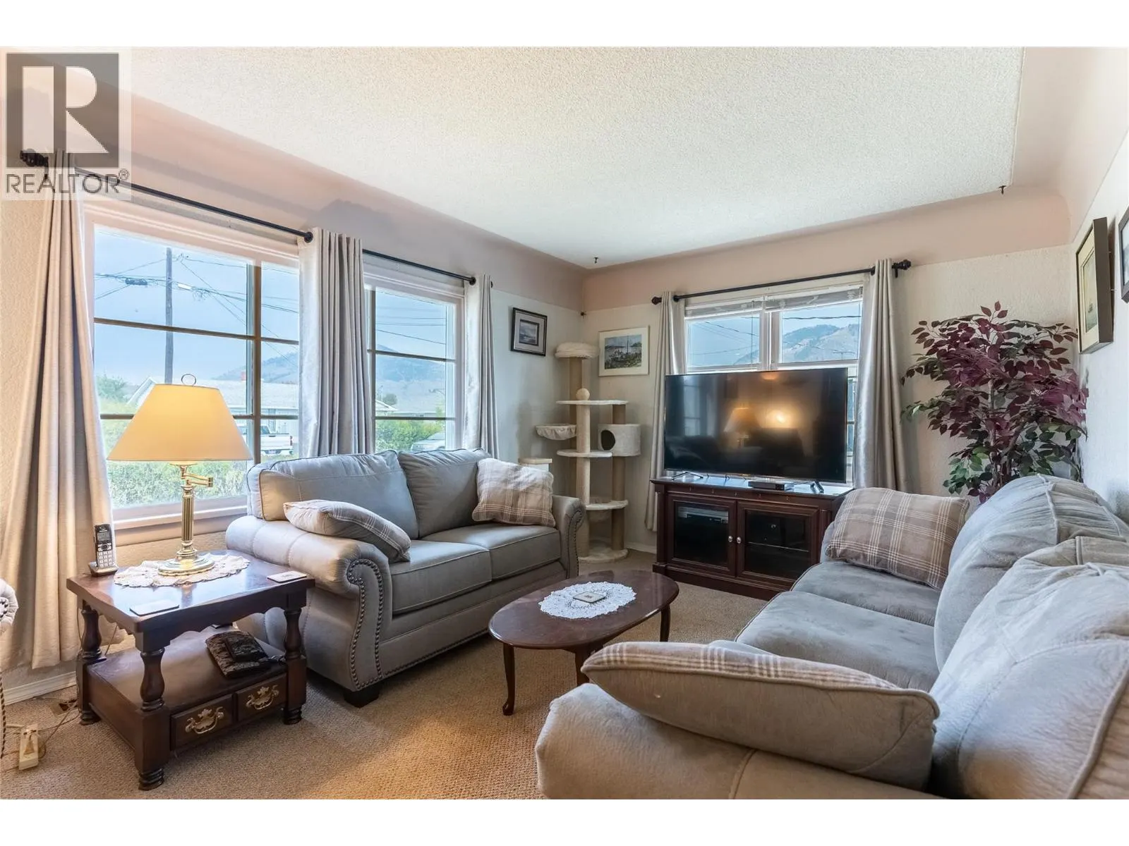 278 Oak Road