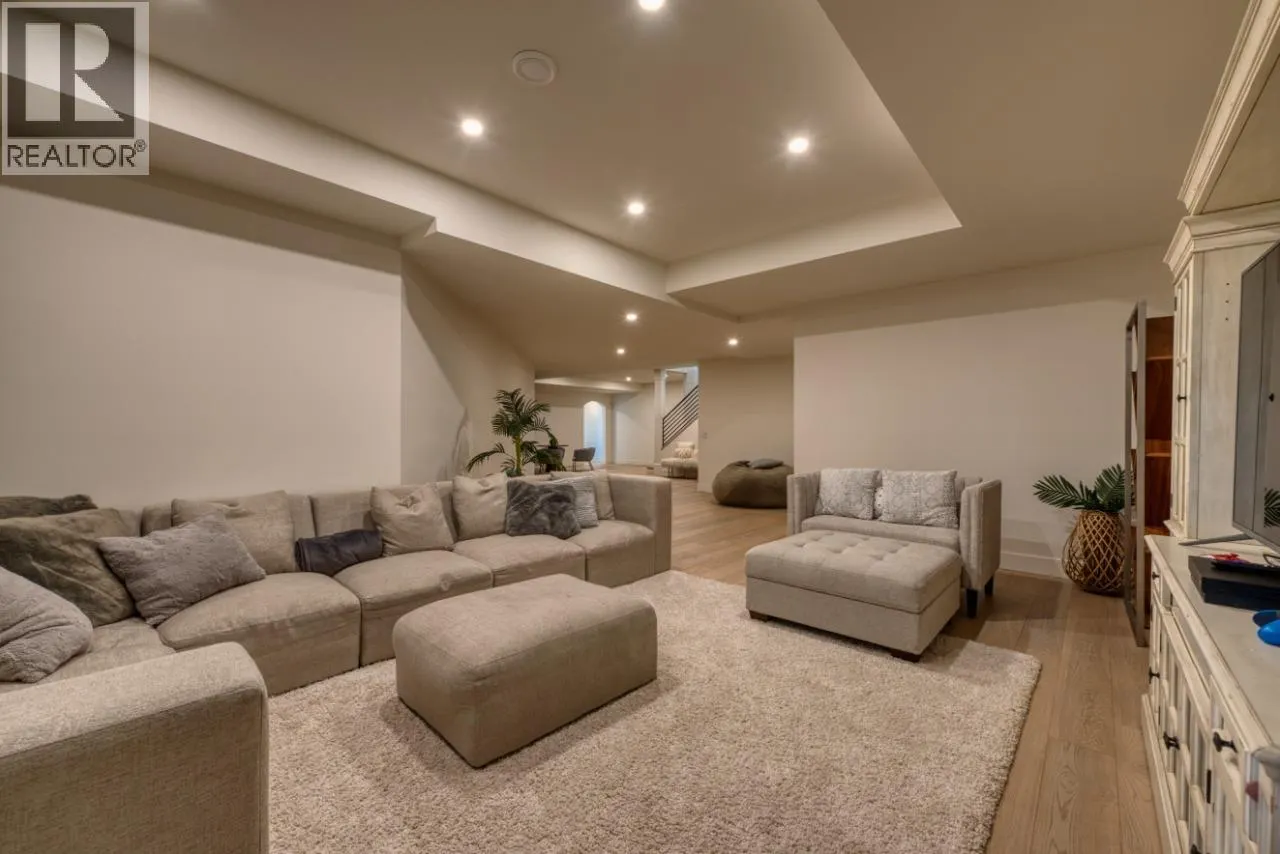 652 Trumpeter Road