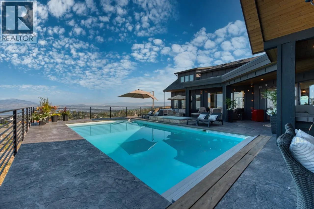 652 Trumpeter Road