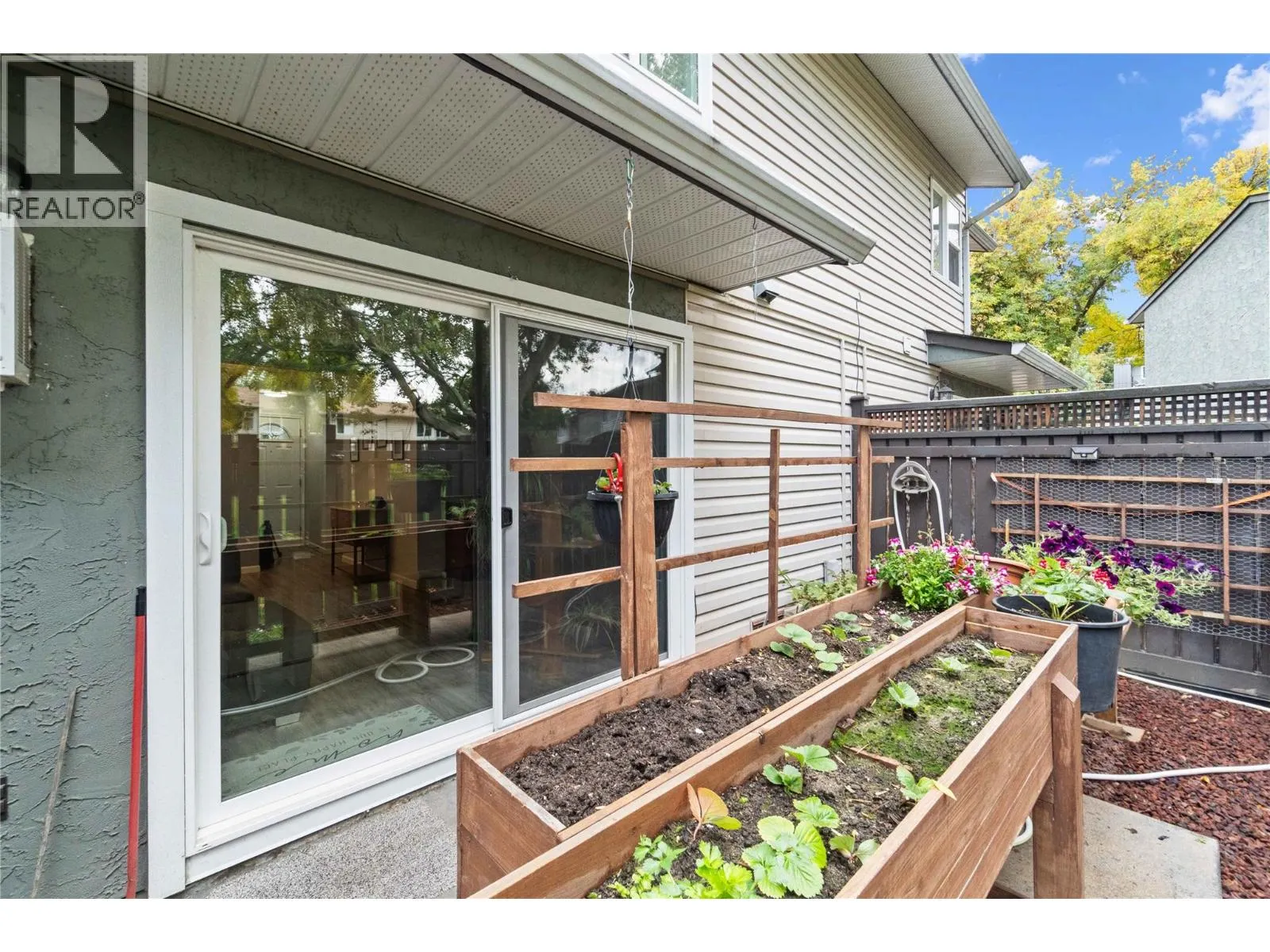 1809 40 Avenue Unit# 12