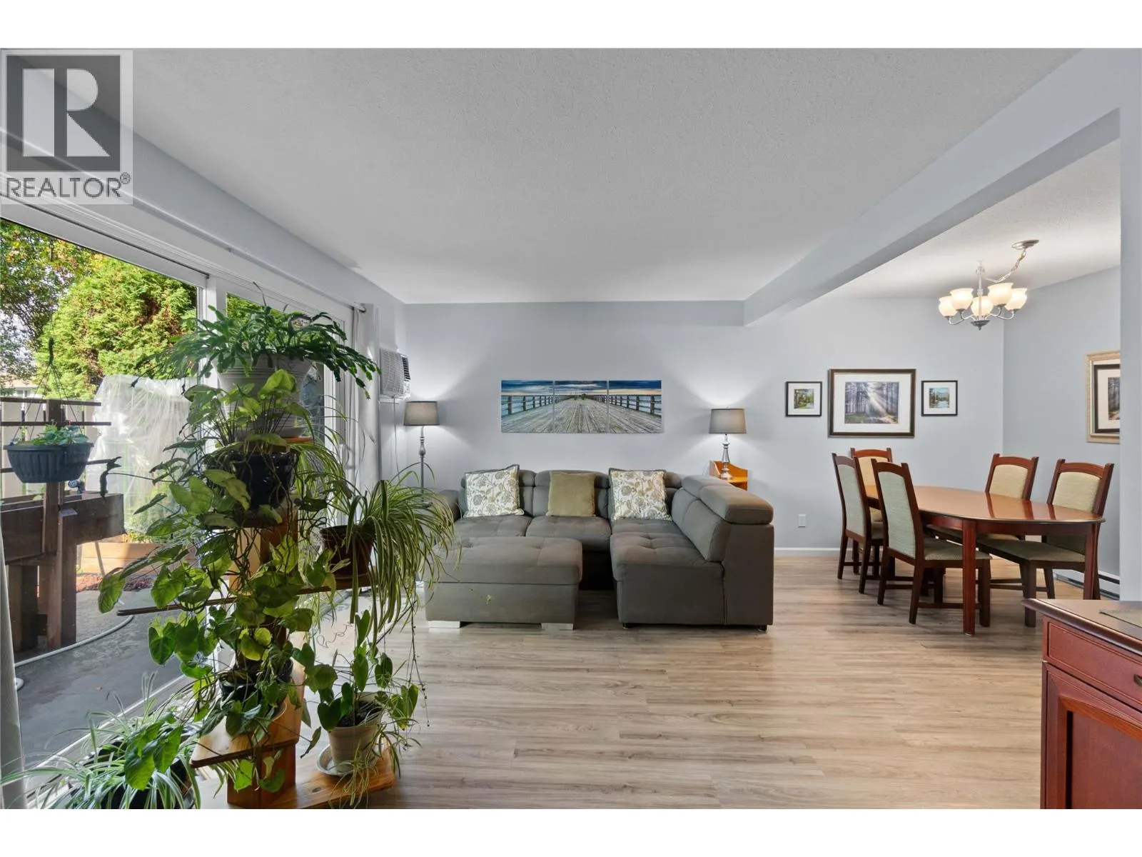 1809 40 Avenue Unit# 12