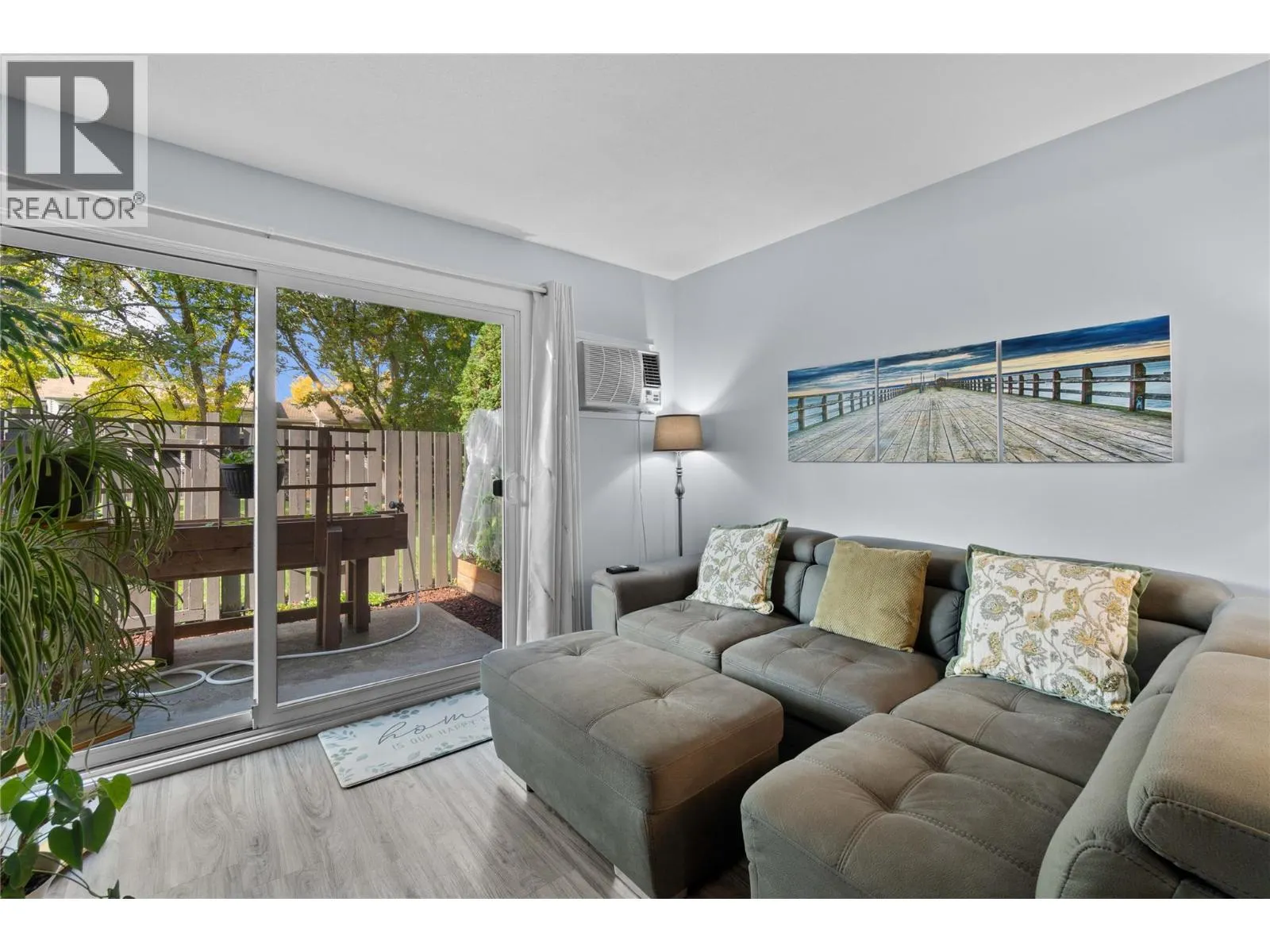 1809 40 Avenue Unit# 12