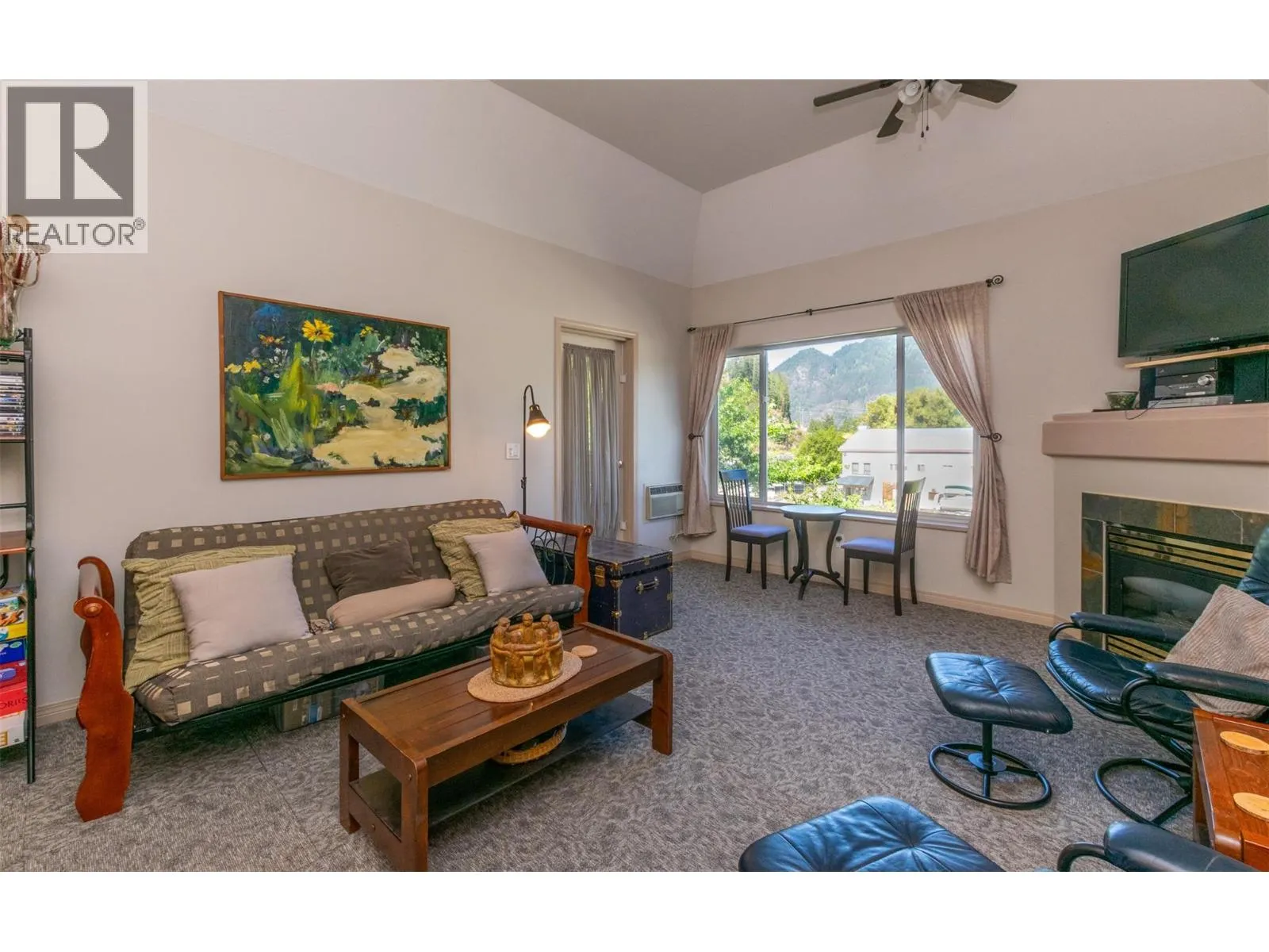 1002 Riverside Avenue Unit# 318