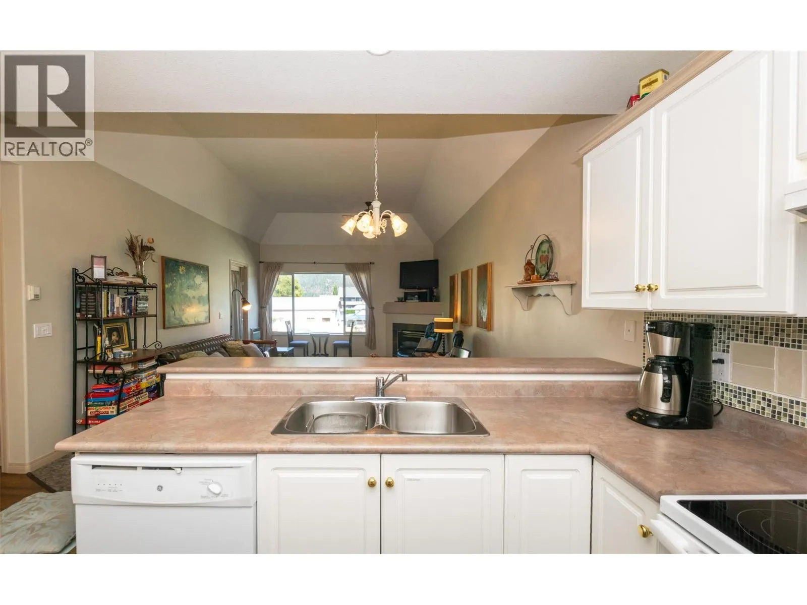 1002 Riverside Avenue Unit# 318