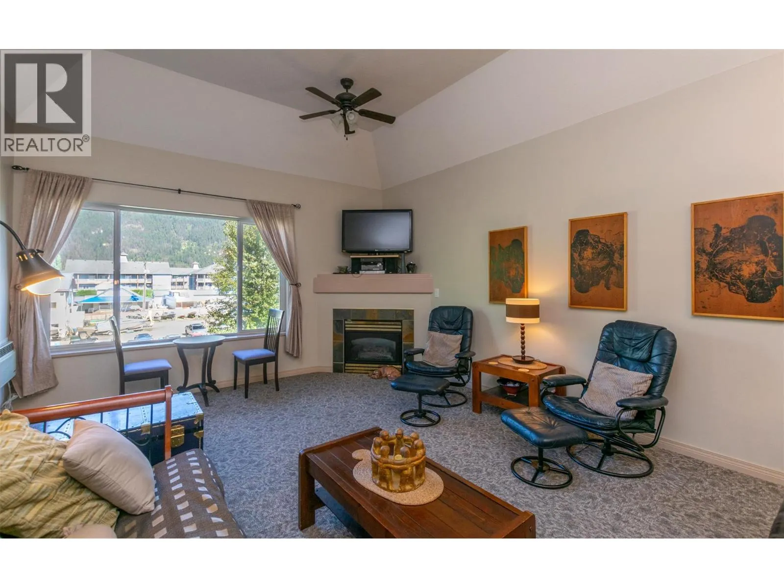 1002 Riverside Avenue Unit# 318
