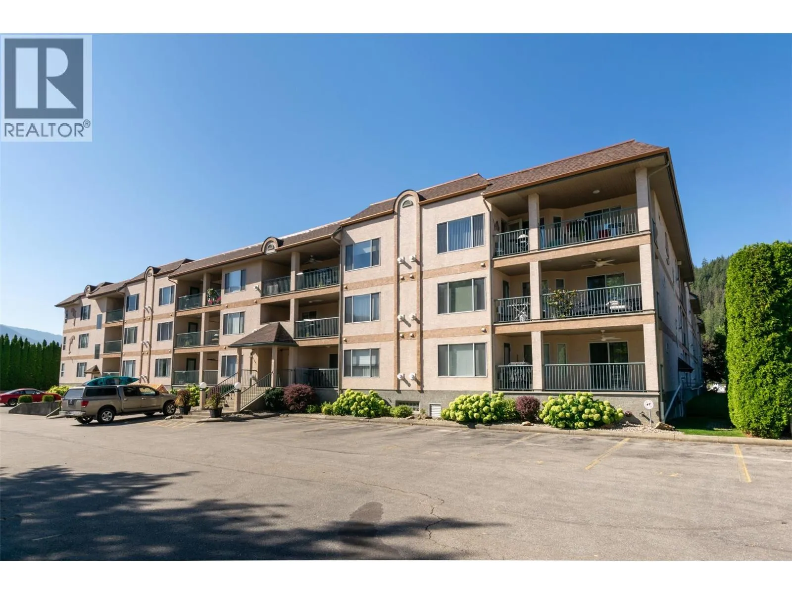 1002 Riverside Avenue Unit# 318