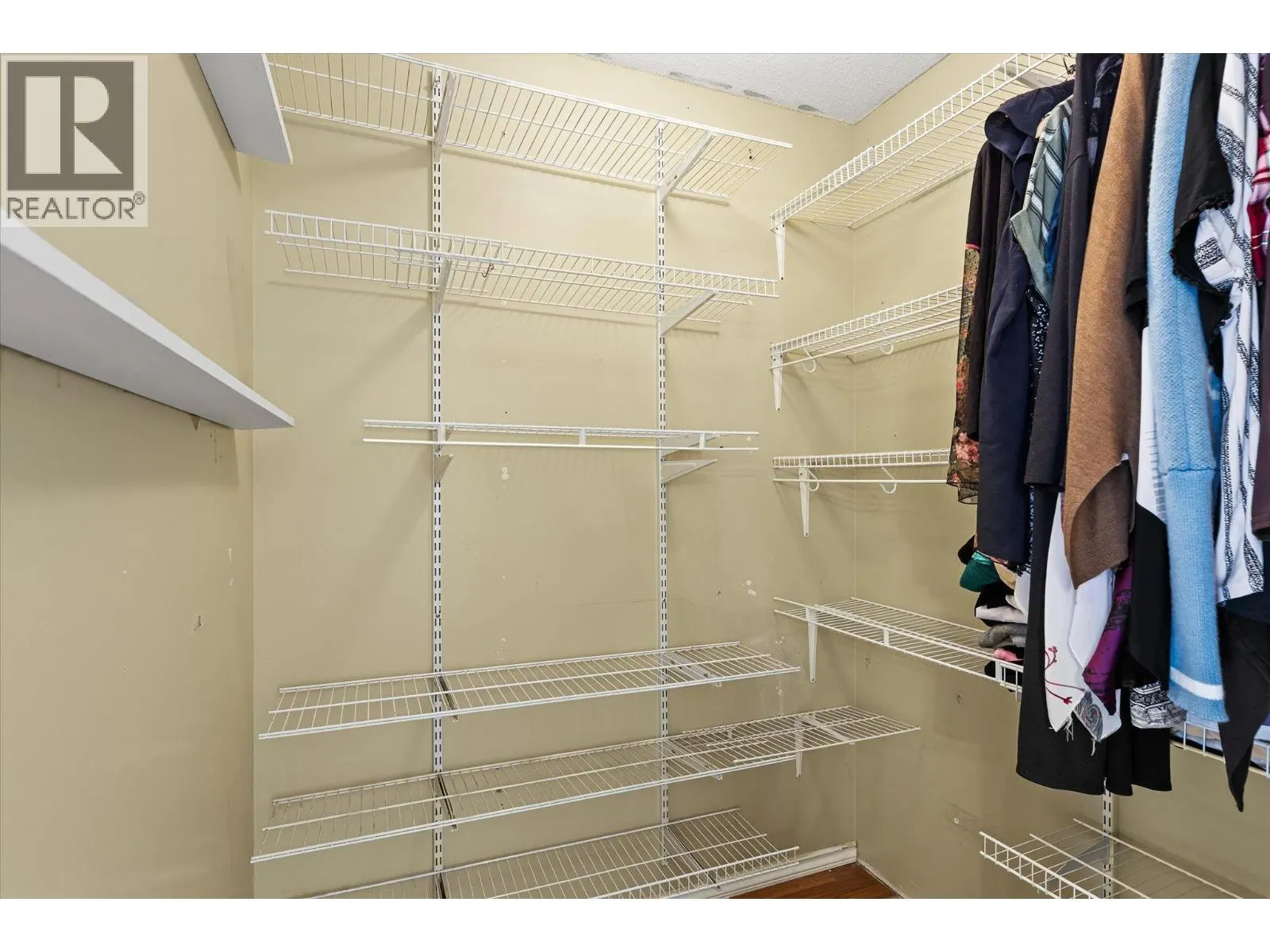4404 Pleasant Valley Road Unit# 6