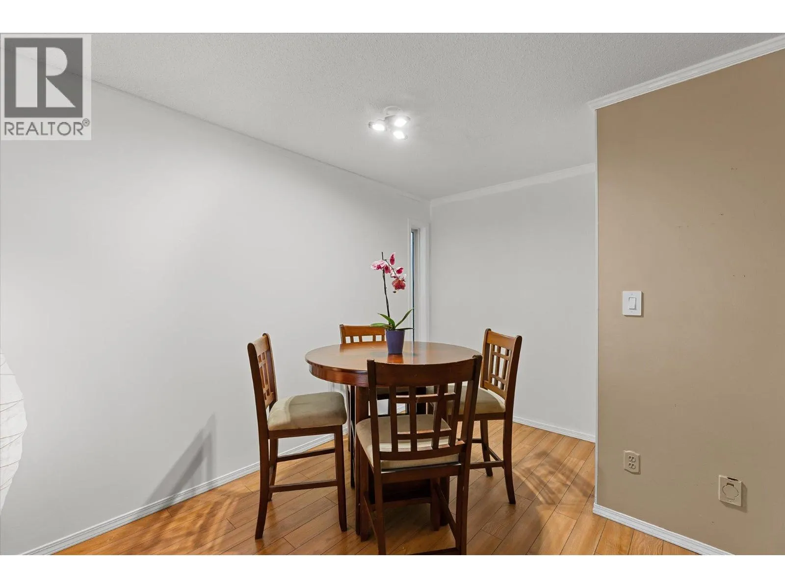 4404 Pleasant Valley Road Unit# 6