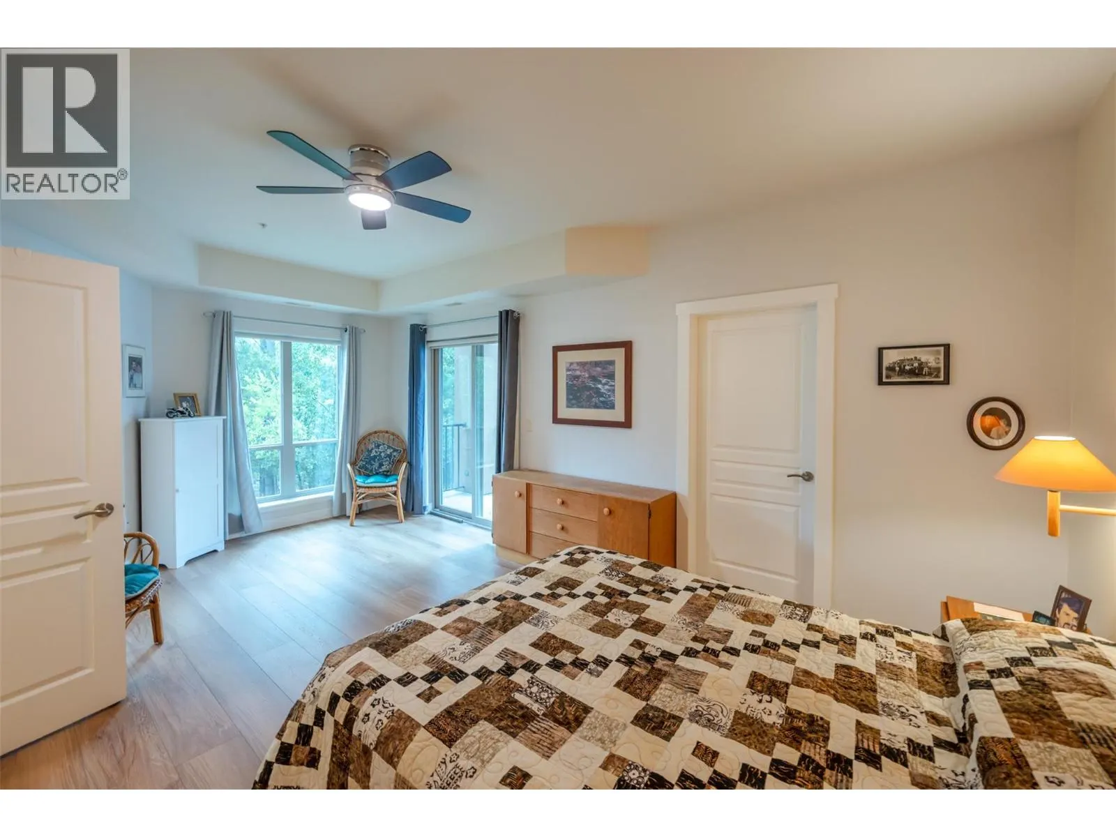 873 Forestbrook Drive Unit# 105