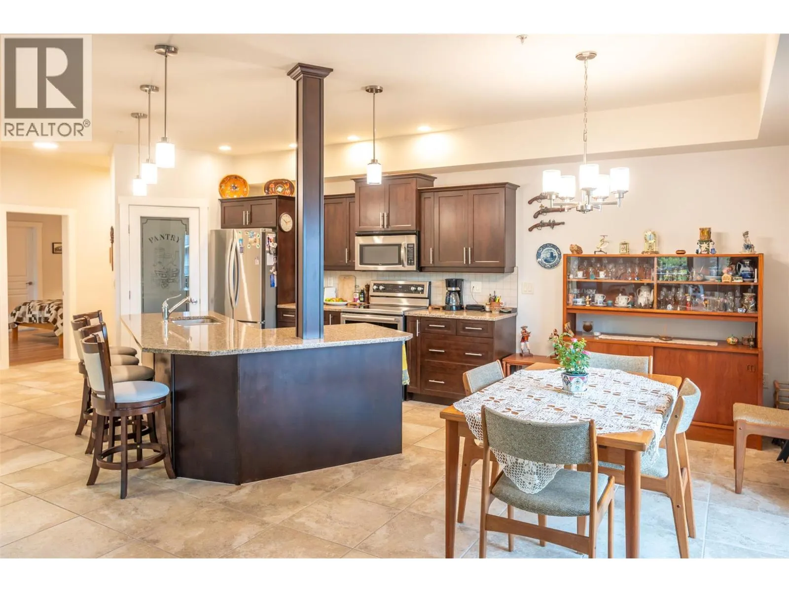 873 Forestbrook Drive Unit# 105