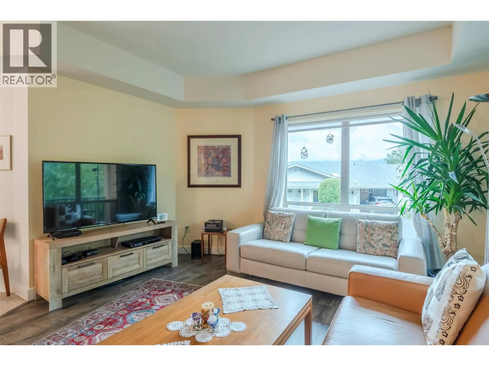 873 Forestbrook Drive Unit# 105