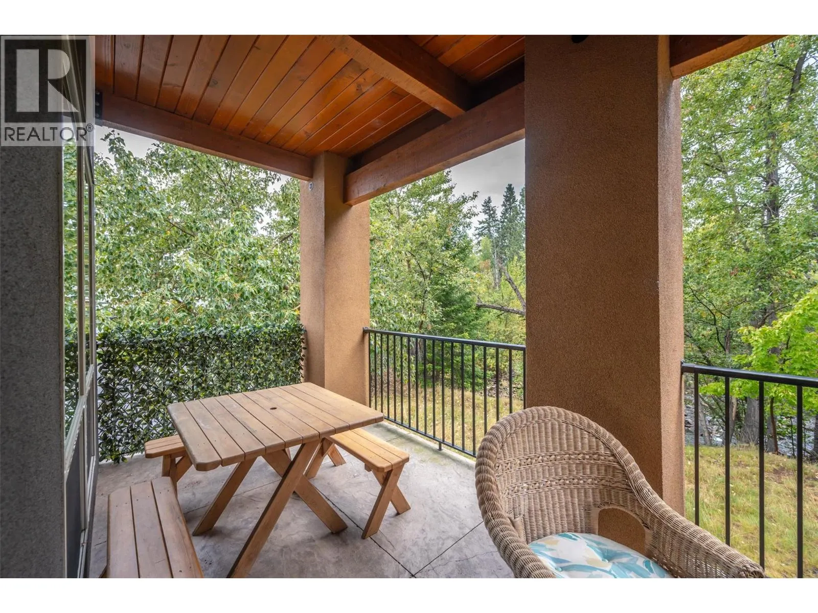 873 Forestbrook Drive Unit# 105