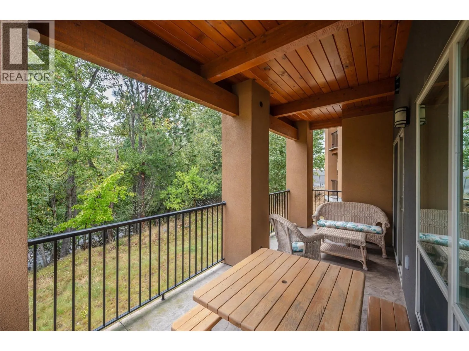 873 Forestbrook Drive Unit# 105