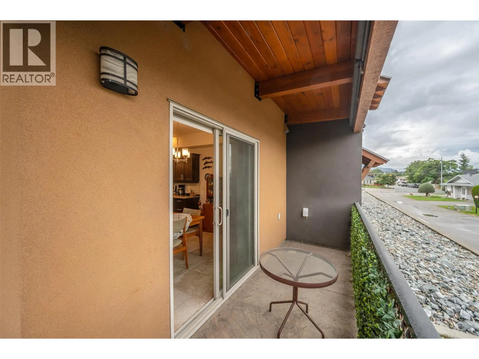 873 Forestbrook Drive Unit# 105