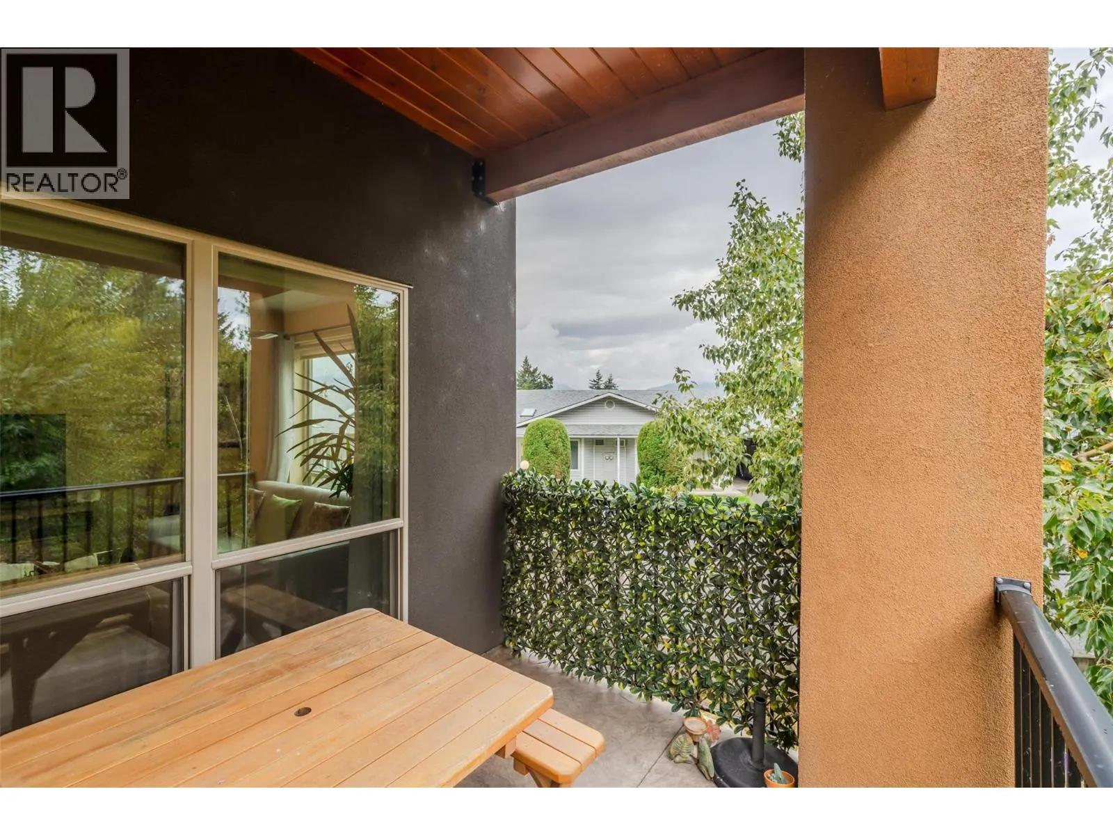 873 Forestbrook Drive Unit# 105