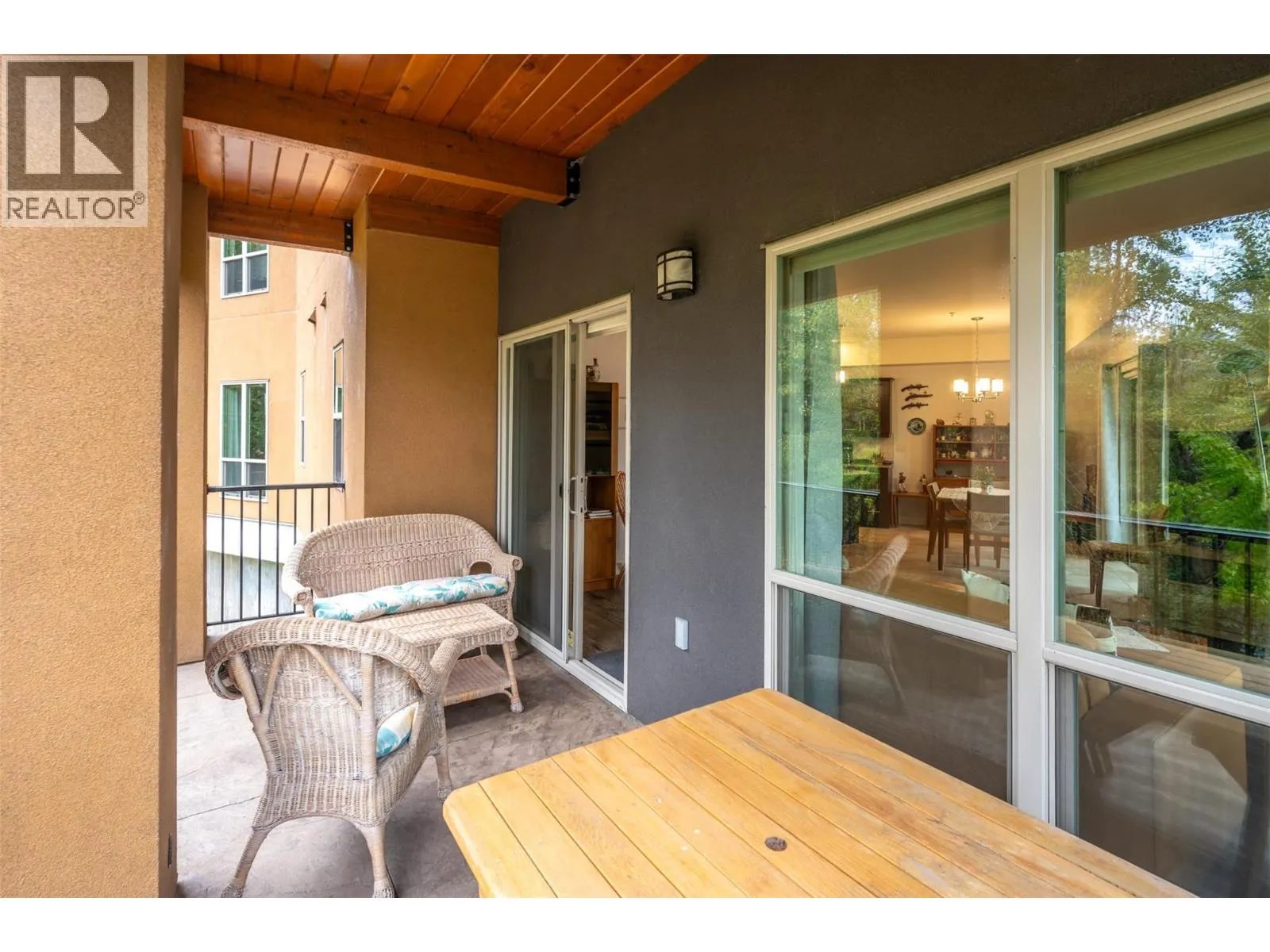 873 Forestbrook Drive Unit# 105