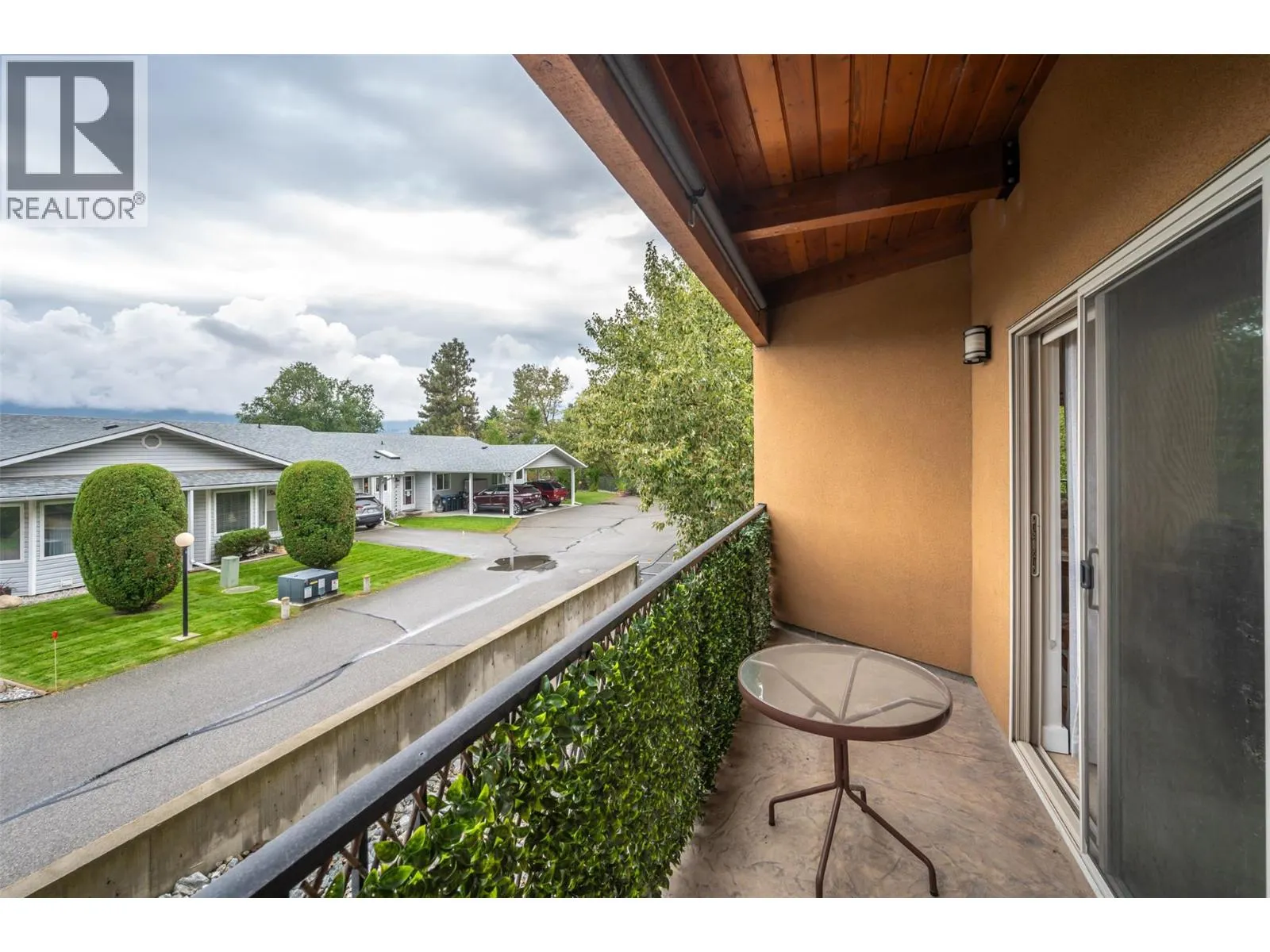 873 Forestbrook Drive Unit# 105