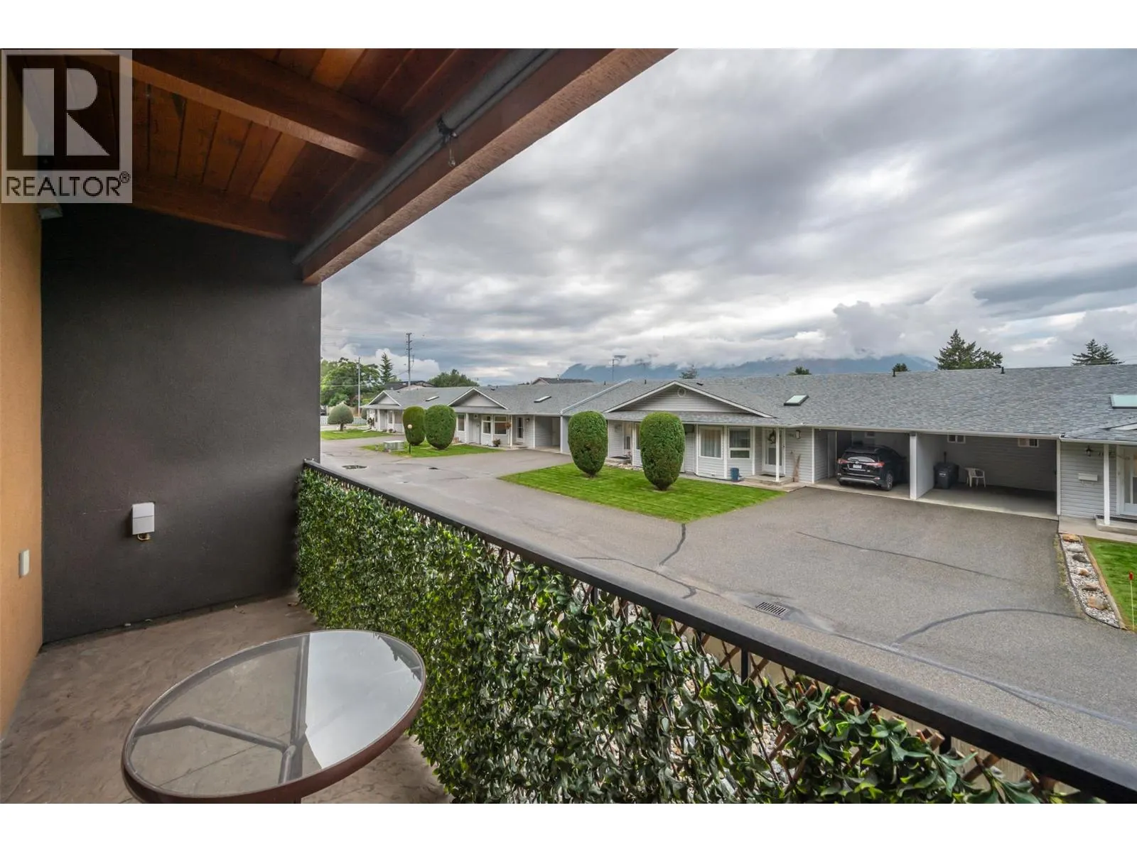 873 Forestbrook Drive Unit# 105