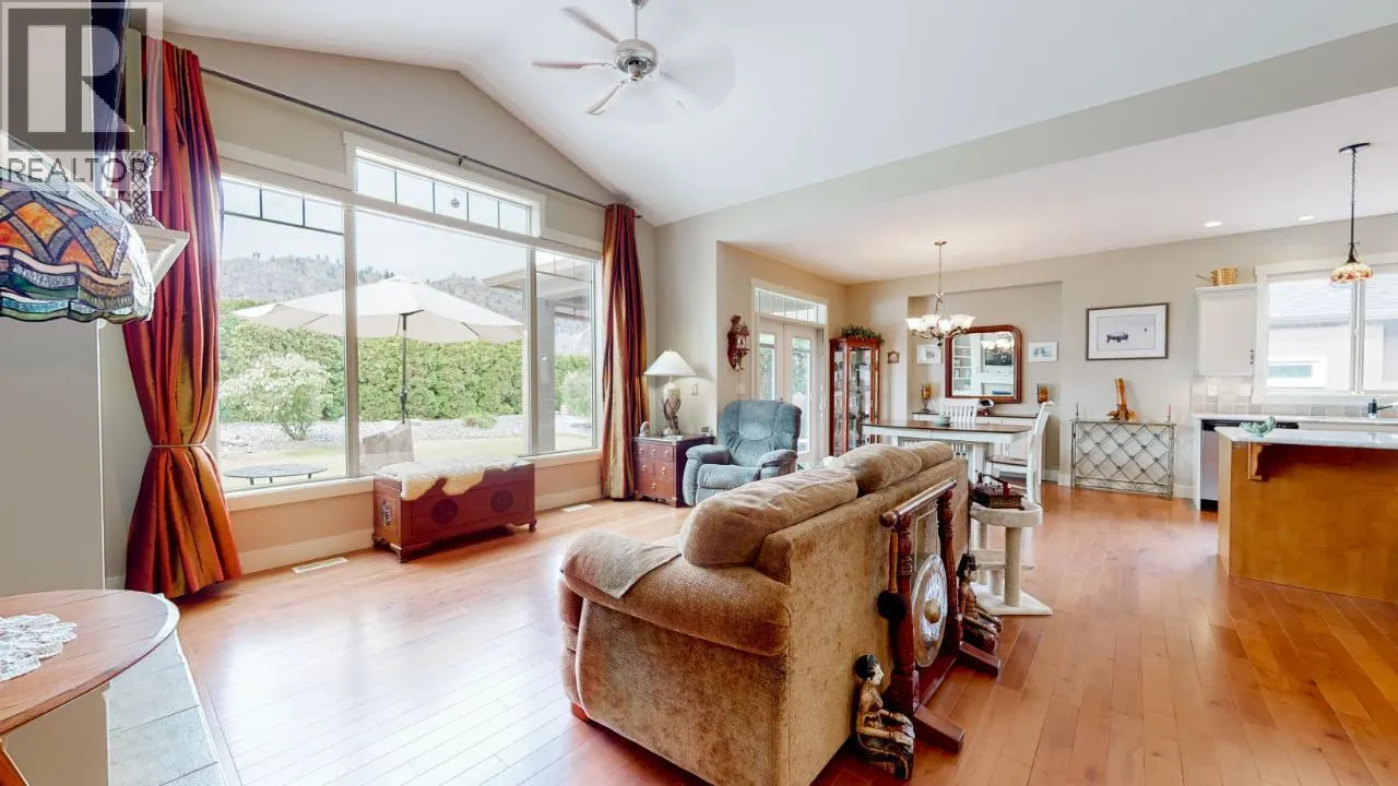 6833 MEADOWS Drive Unit# 28