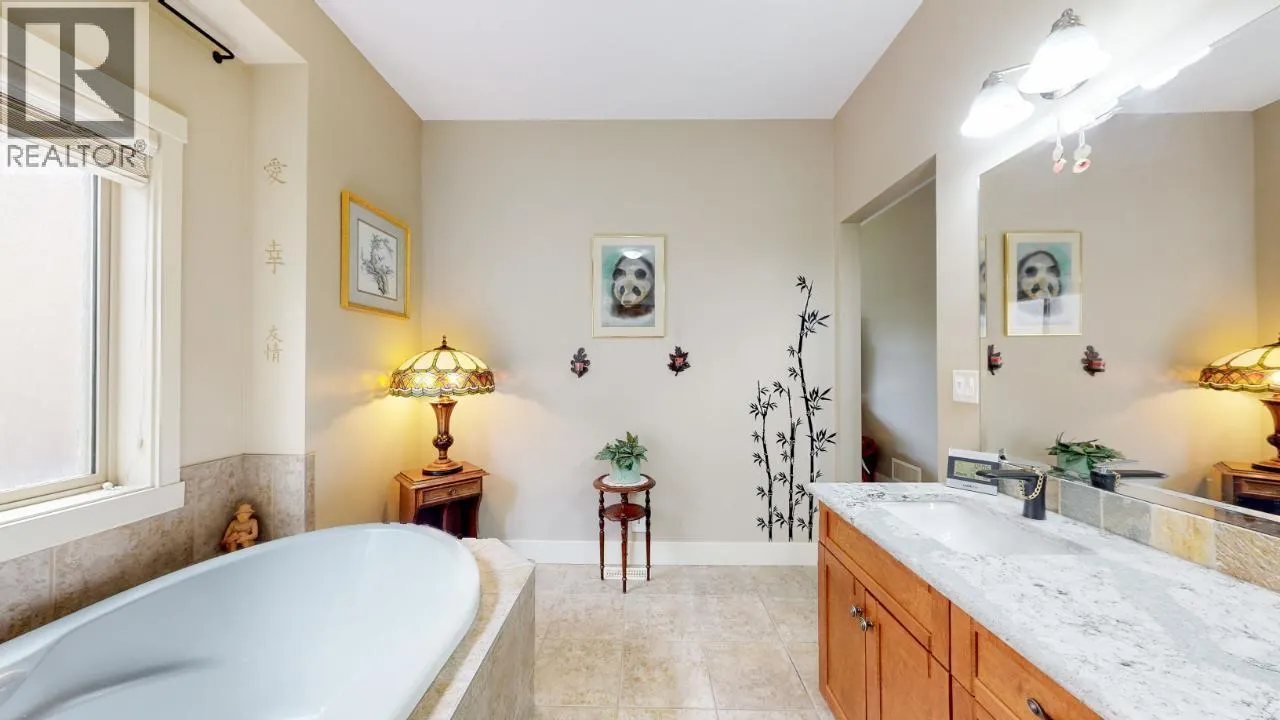 6833 MEADOWS Drive Unit# 28