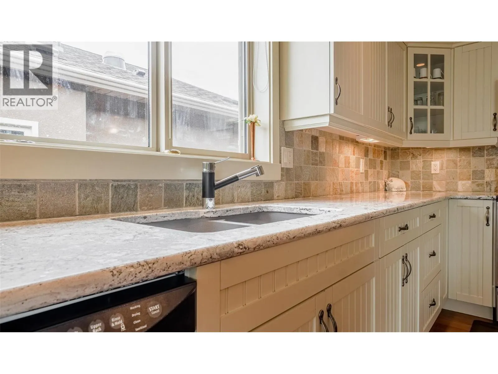 6833 MEADOWS Drive Unit# 28