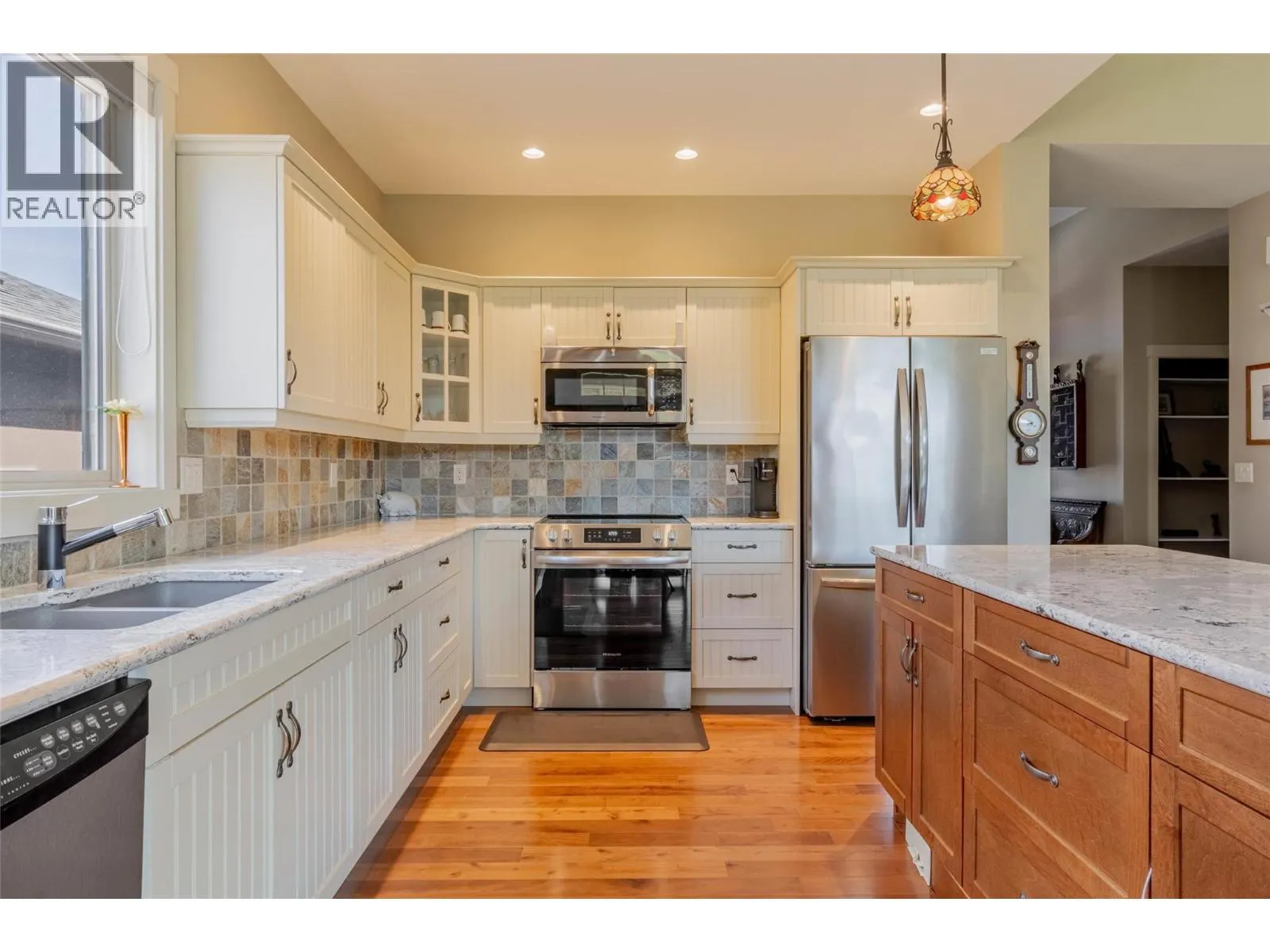 6833 MEADOWS Drive Unit# 28