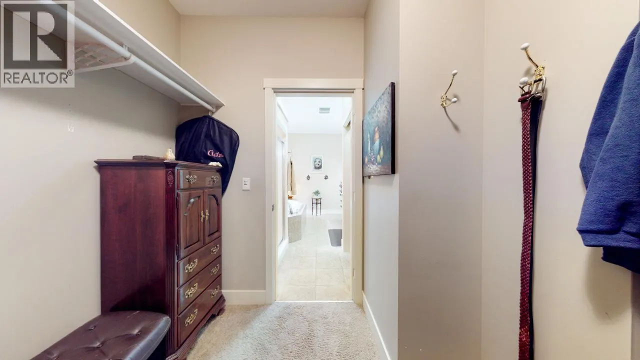 6833 MEADOWS Drive Unit# 28