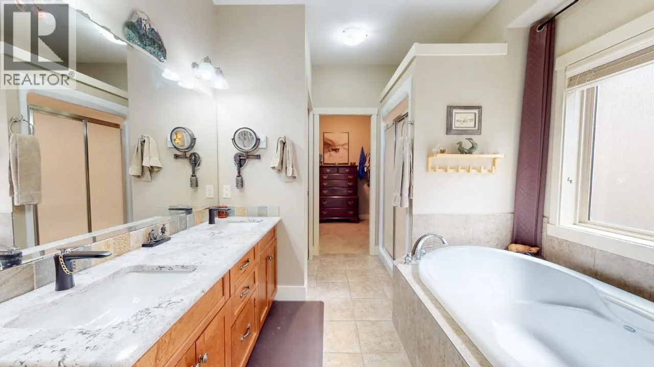 6833 MEADOWS Drive Unit# 28