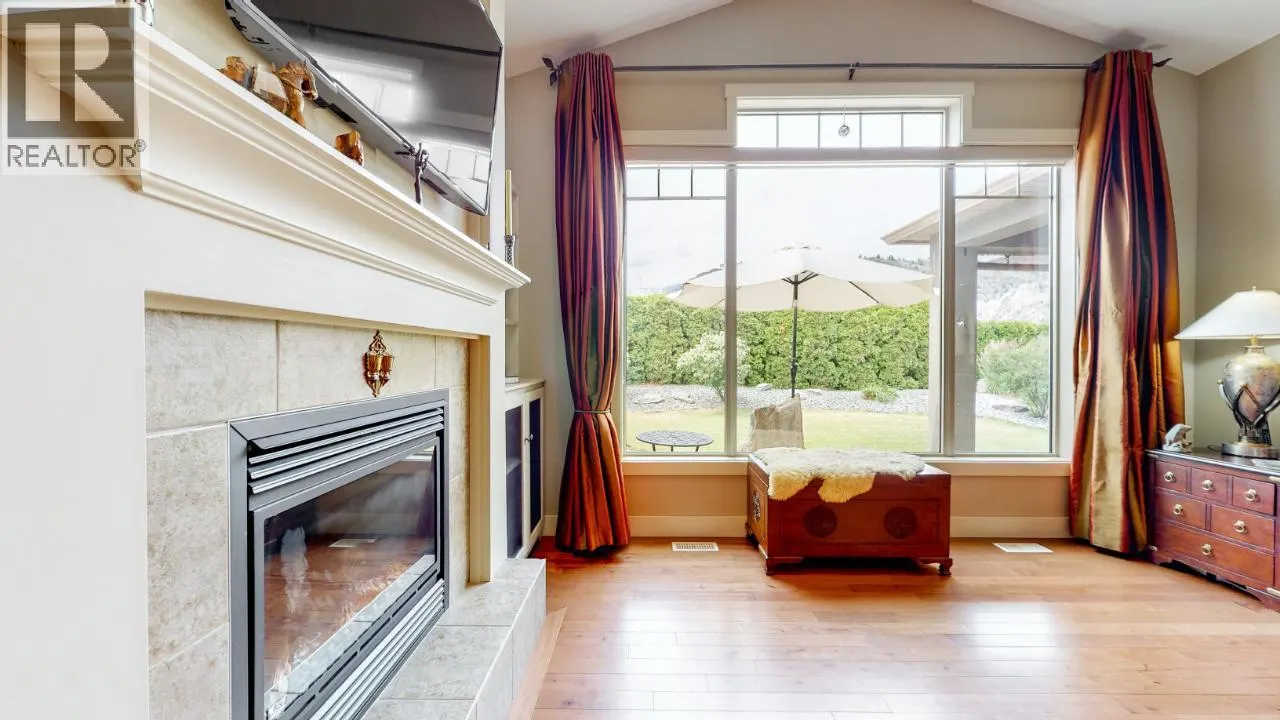 6833 MEADOWS Drive Unit# 28