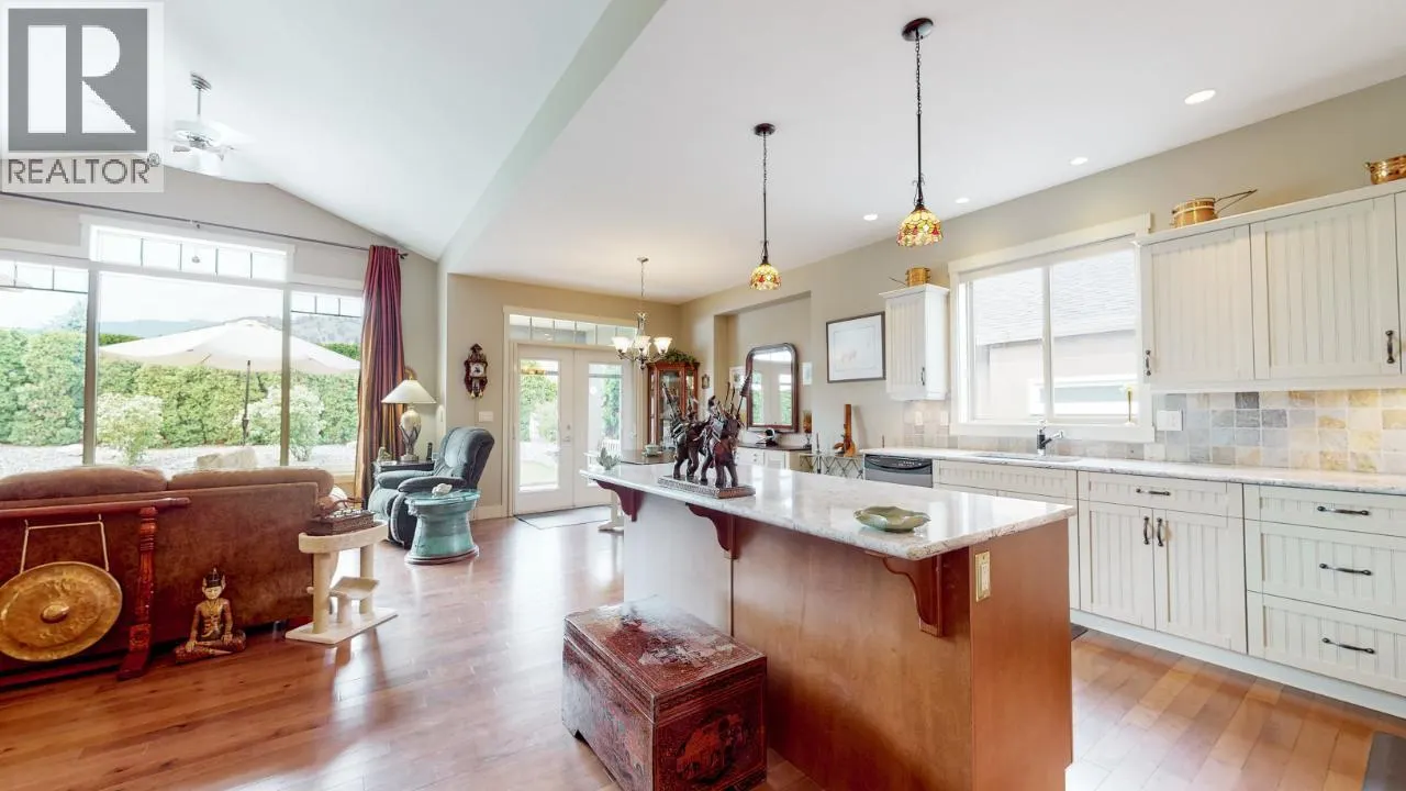 6833 MEADOWS Drive Unit# 28