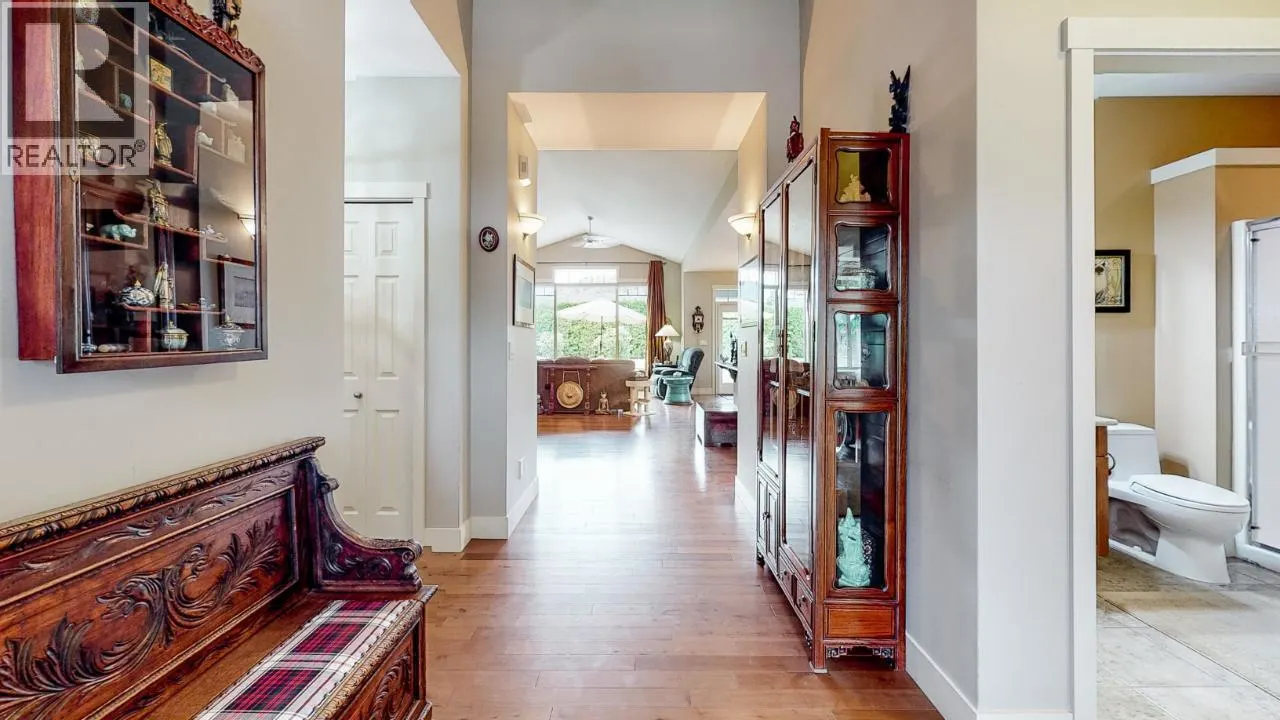 6833 MEADOWS Drive Unit# 28