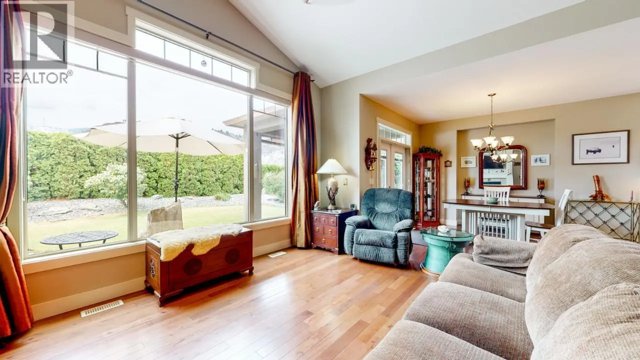 6833 MEADOWS Drive Unit# 28