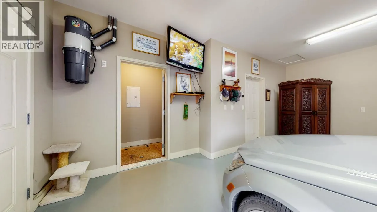 6833 MEADOWS Drive Unit# 28