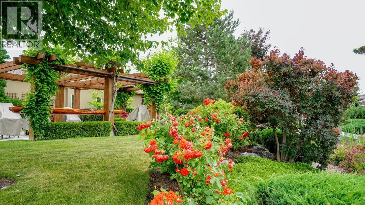 6833 MEADOWS Drive Unit# 28