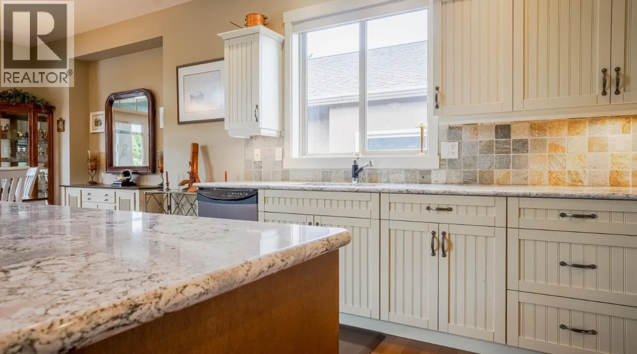 6833 MEADOWS Drive Unit# 28