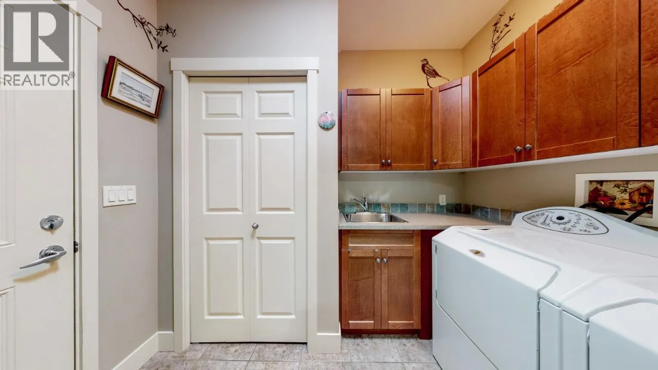 6833 MEADOWS Drive Unit# 28