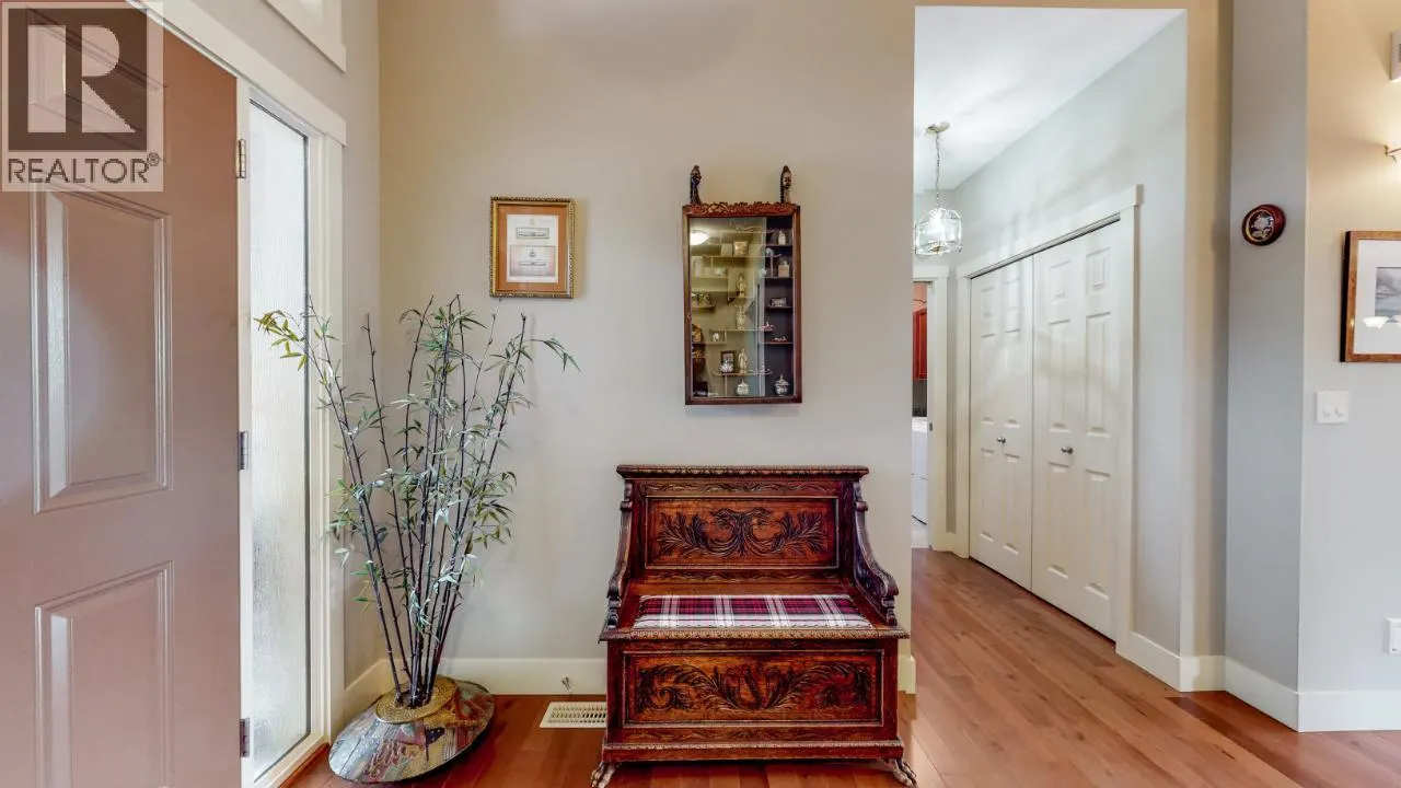 6833 MEADOWS Drive Unit# 28
