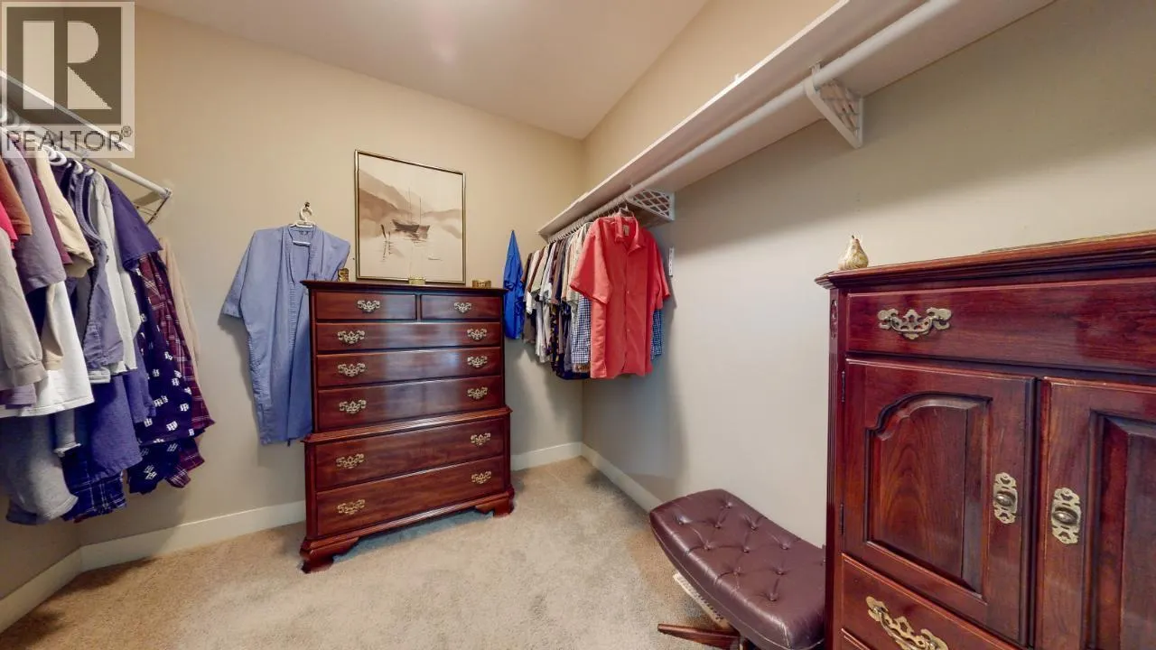 6833 MEADOWS Drive Unit# 28