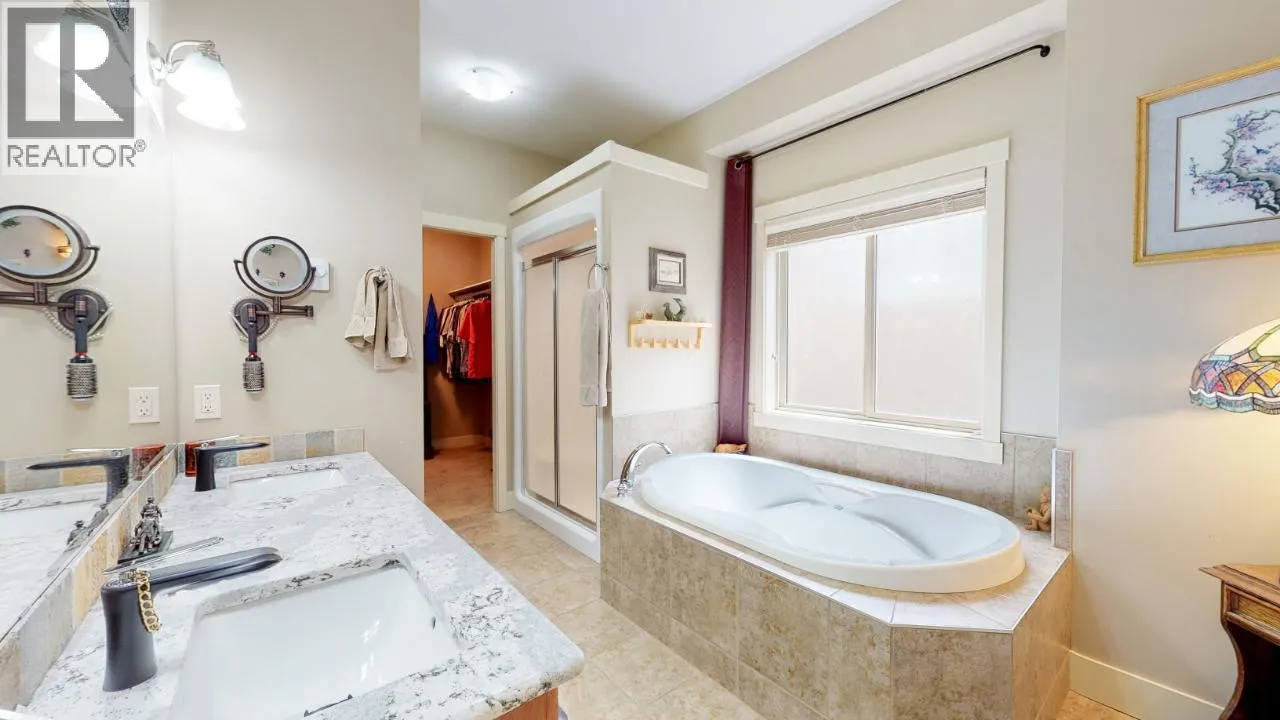 6833 MEADOWS Drive Unit# 28